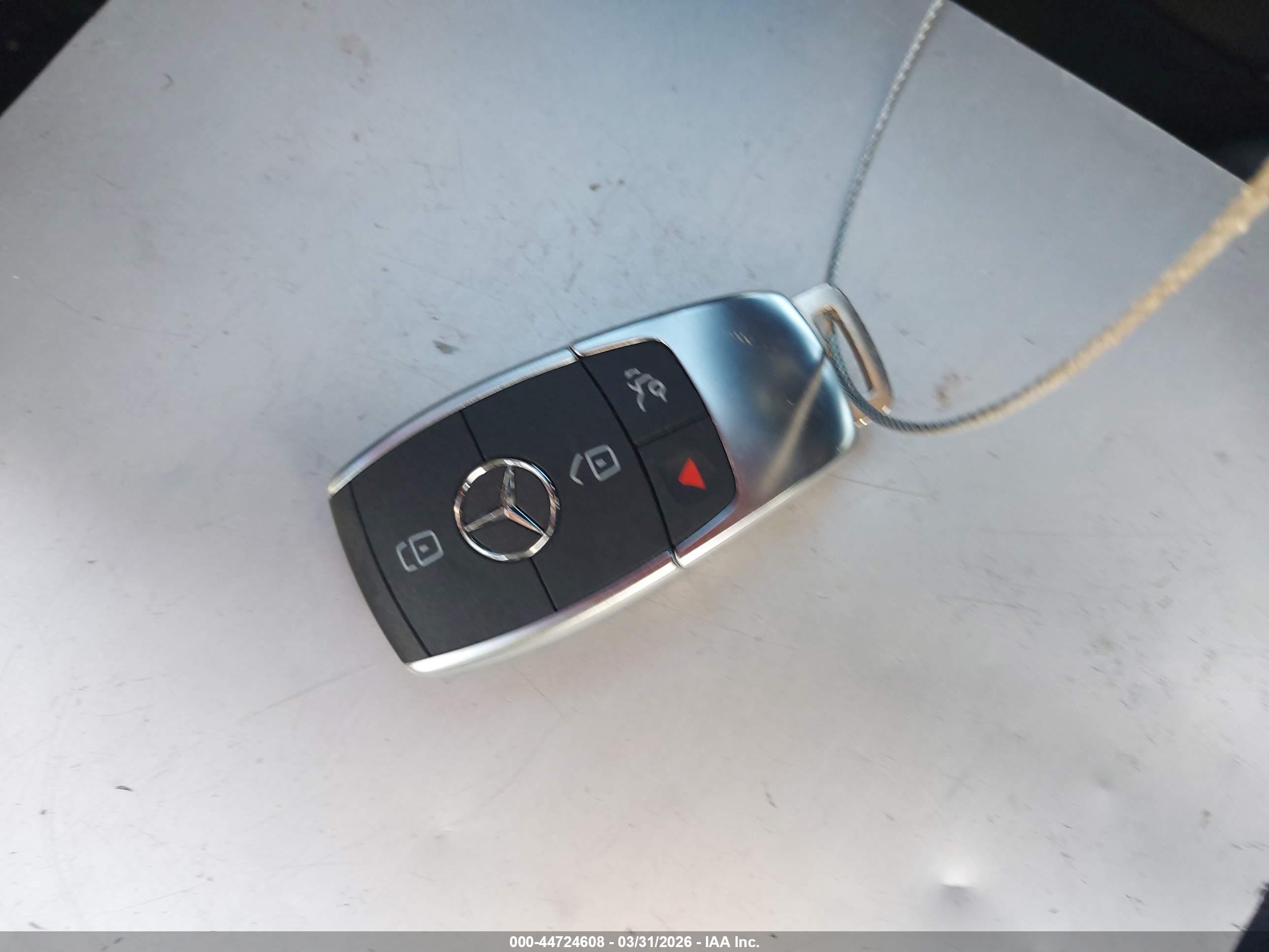 MERCEDES-BENZ C image 11