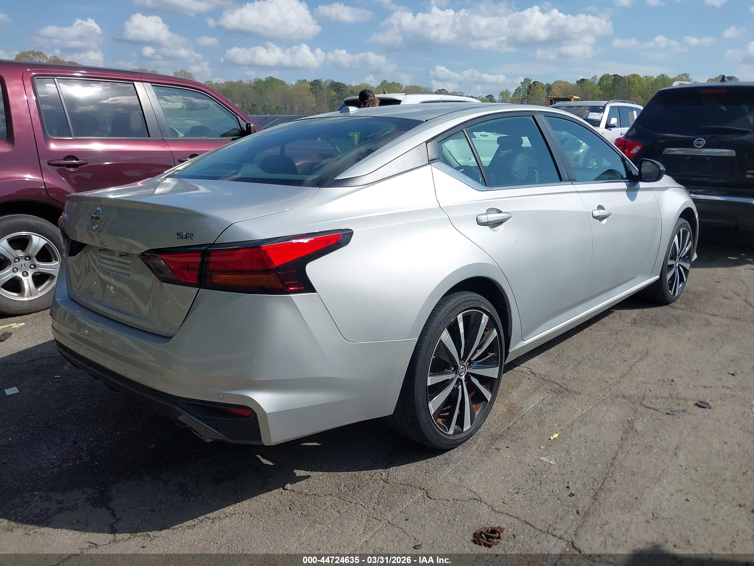 NISSAN ALTIMA image 4