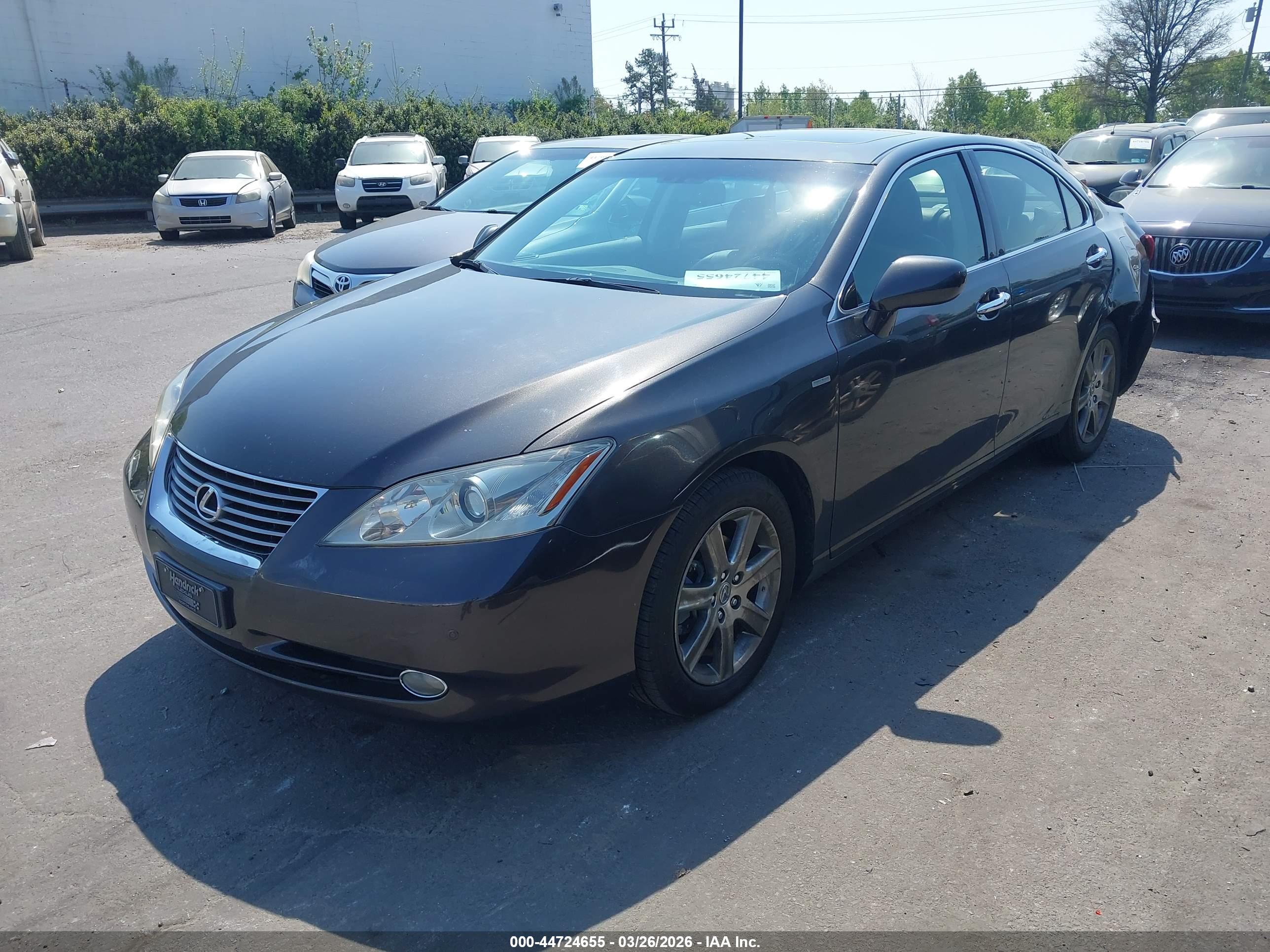 LEXUS ES image 2