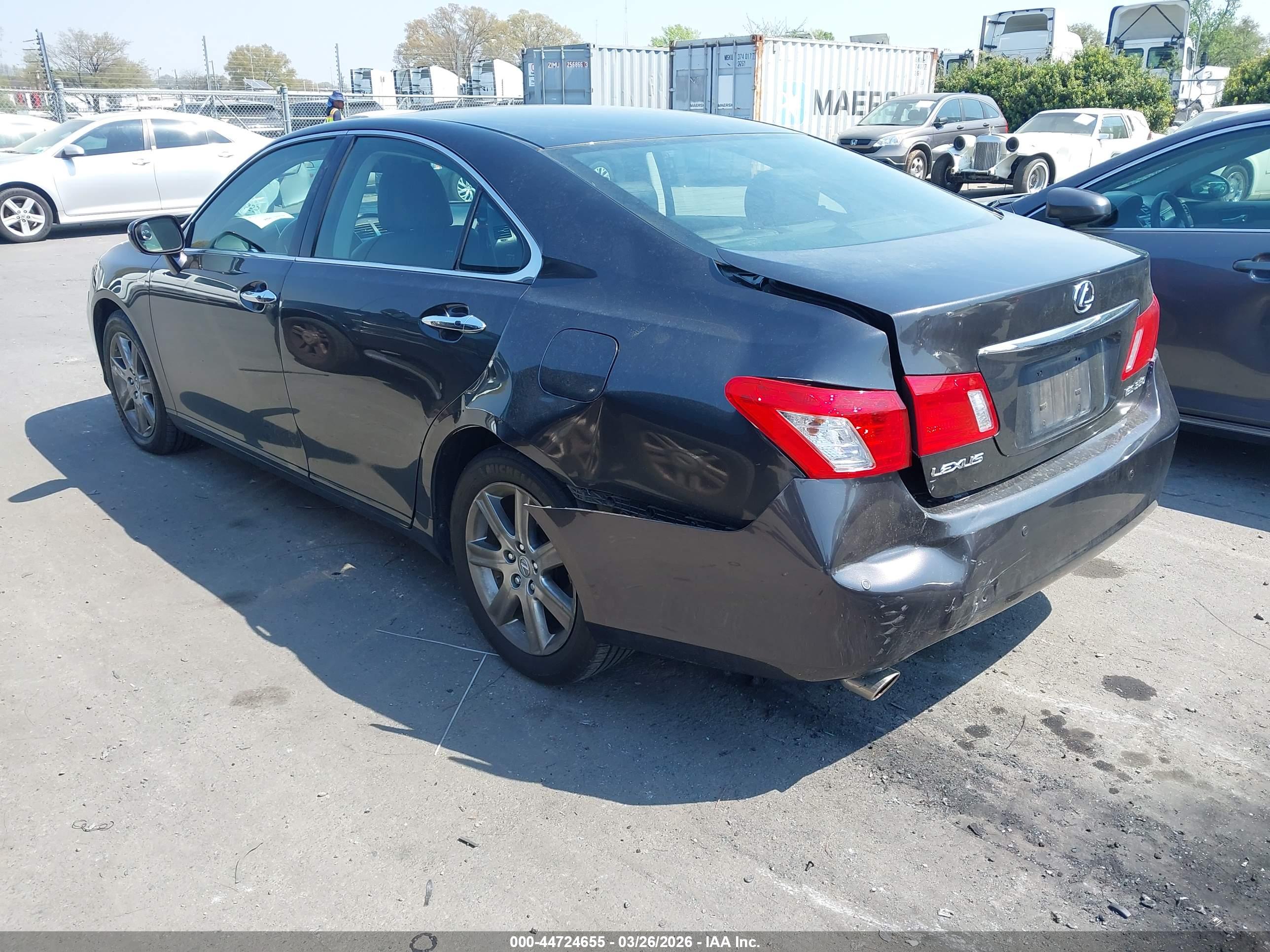 LEXUS ES image 3