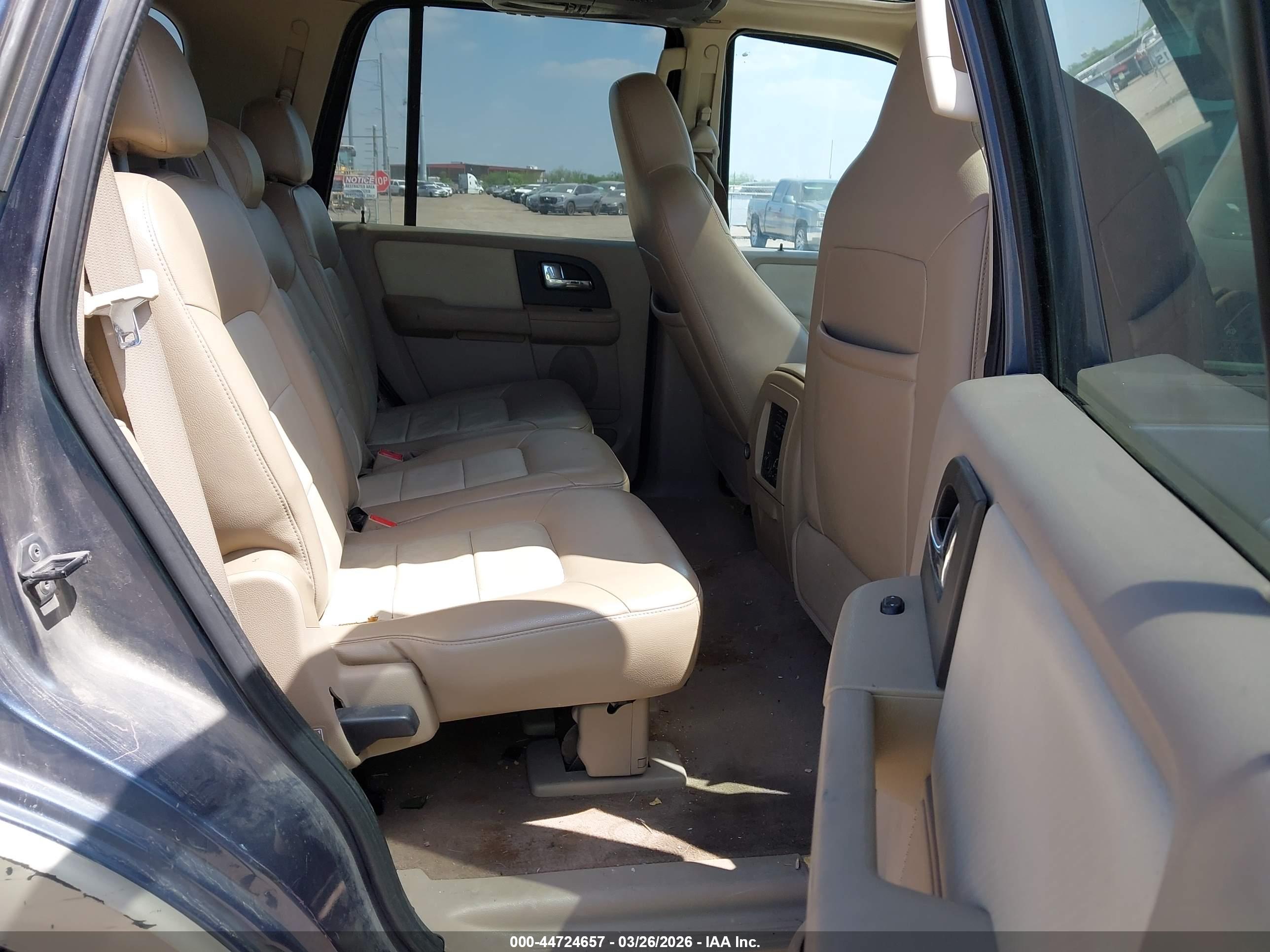 FORD EXPEDITION image 8