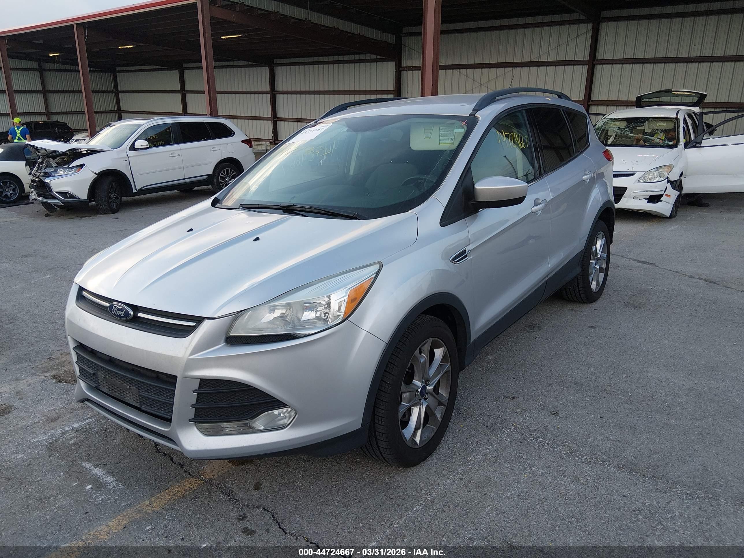 FORD ESCAPE image 2
