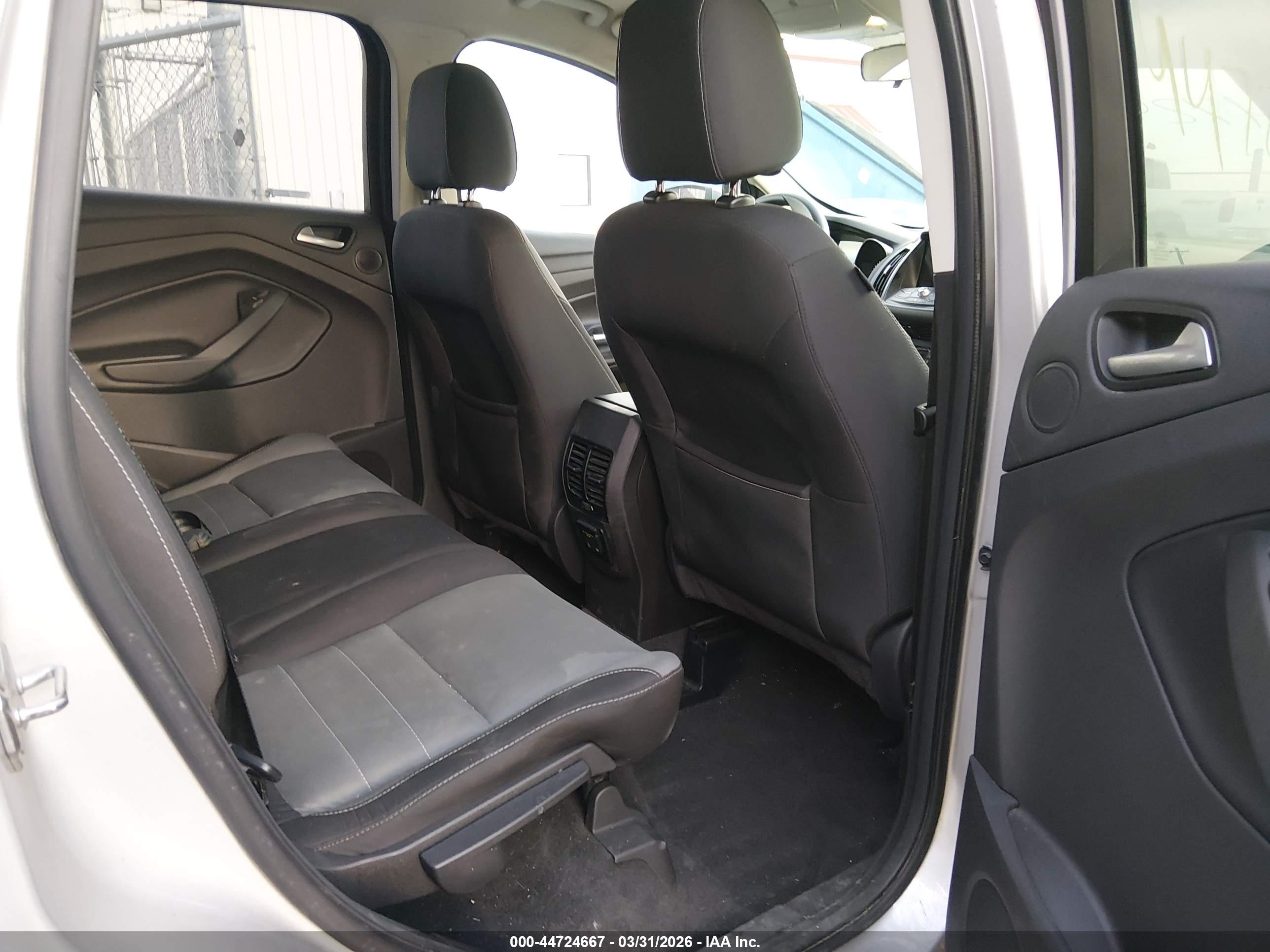 FORD ESCAPE image 8