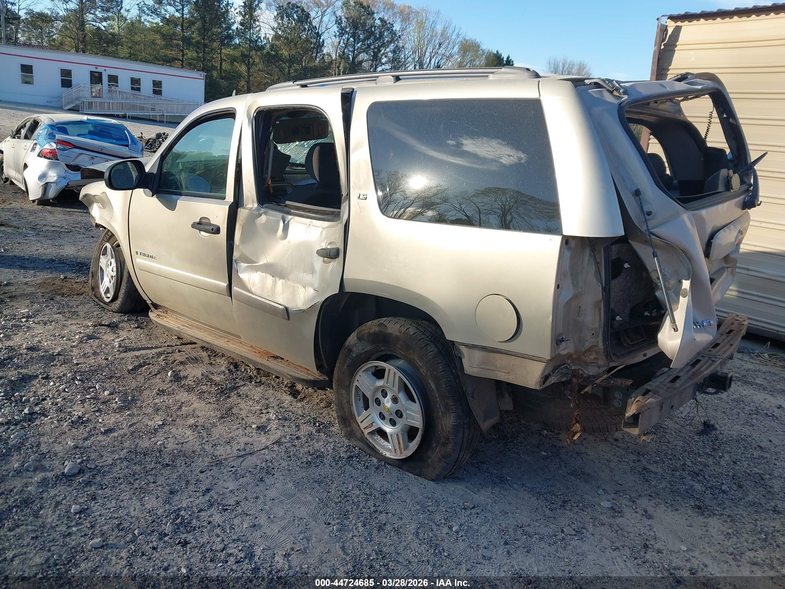 CHEVROLET TAHOE image 3