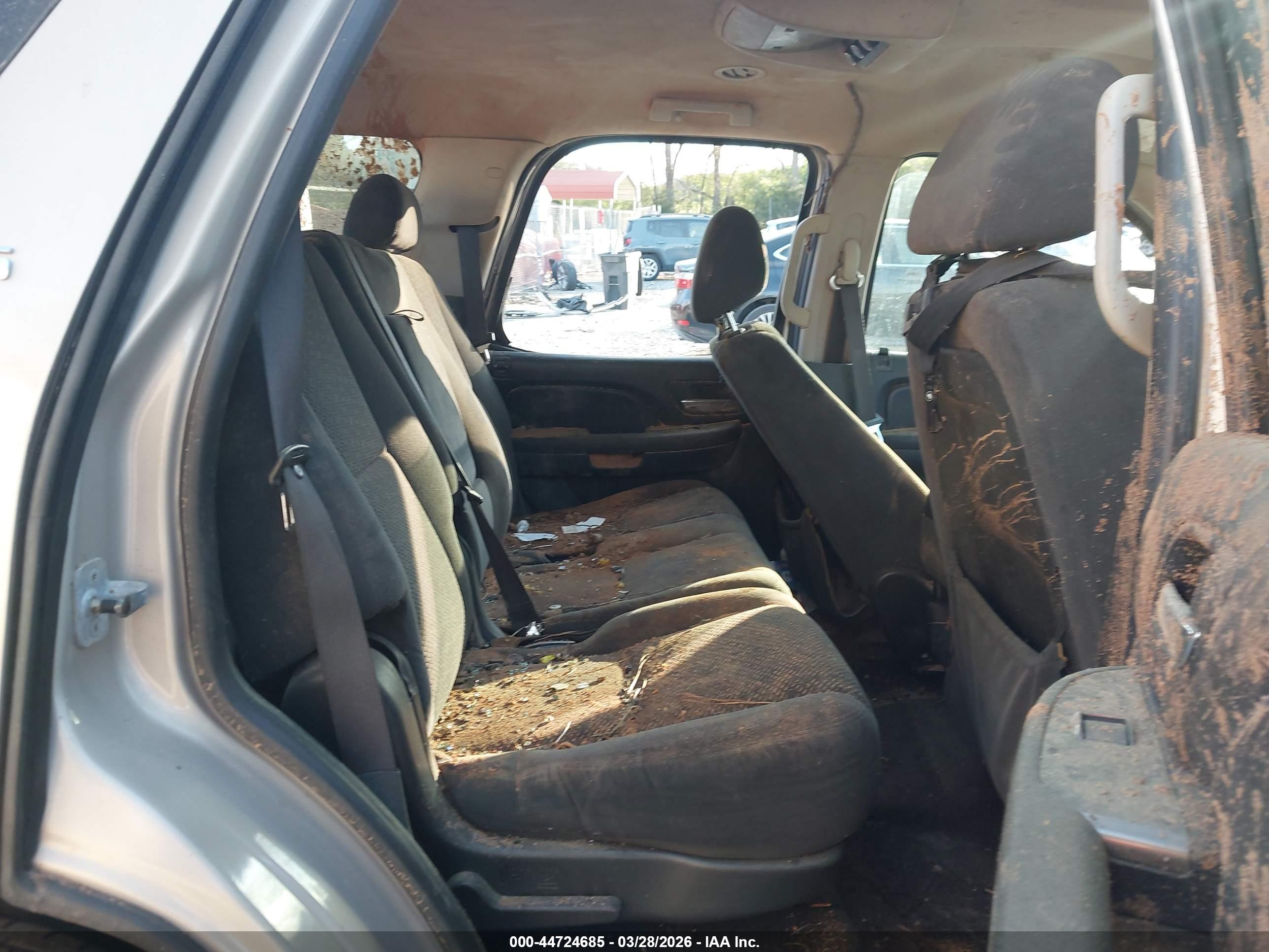 CHEVROLET TAHOE image 8