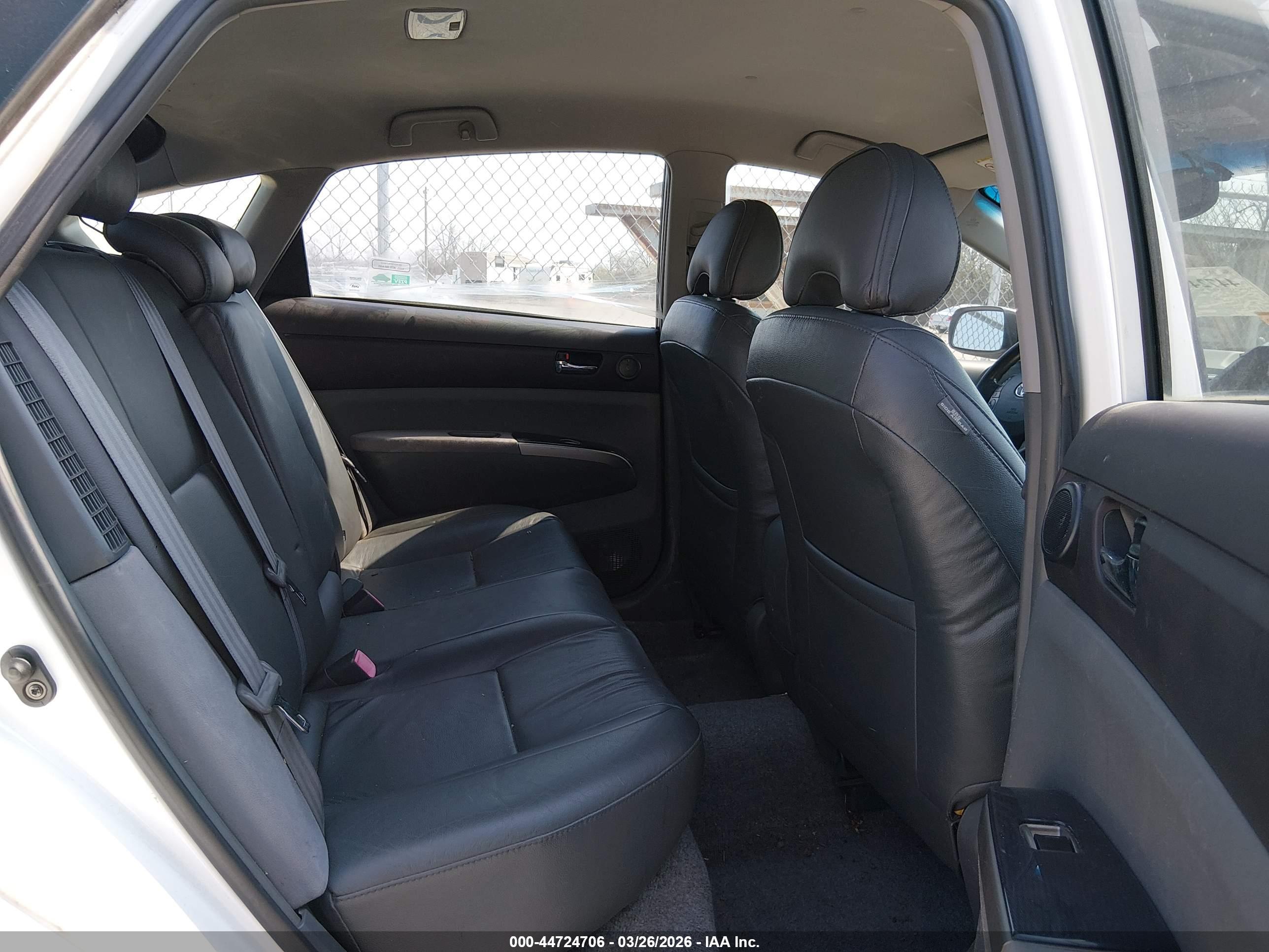 TOYOTA PRIUS image 8