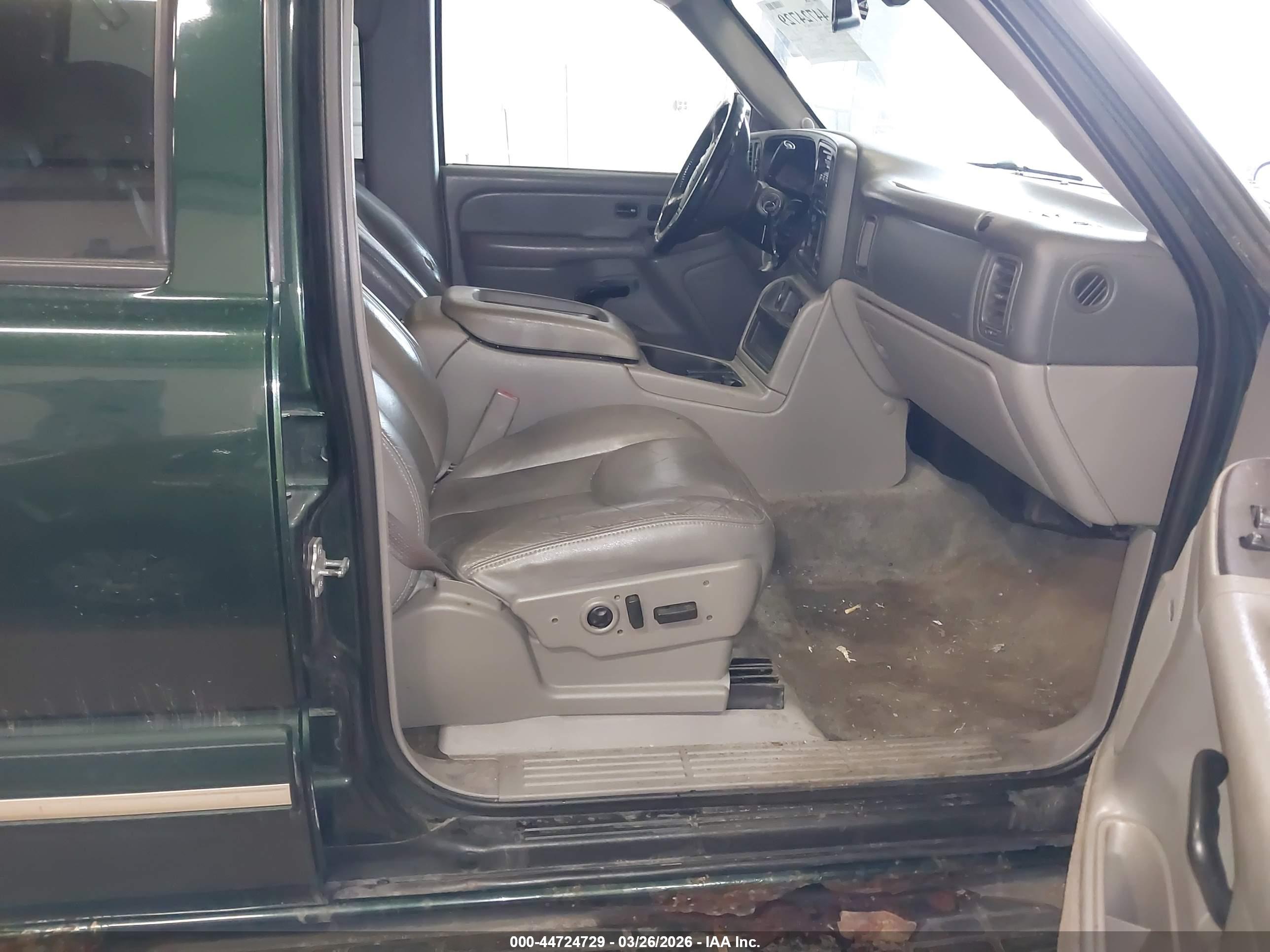 CHEVROLET TAHOE image 5