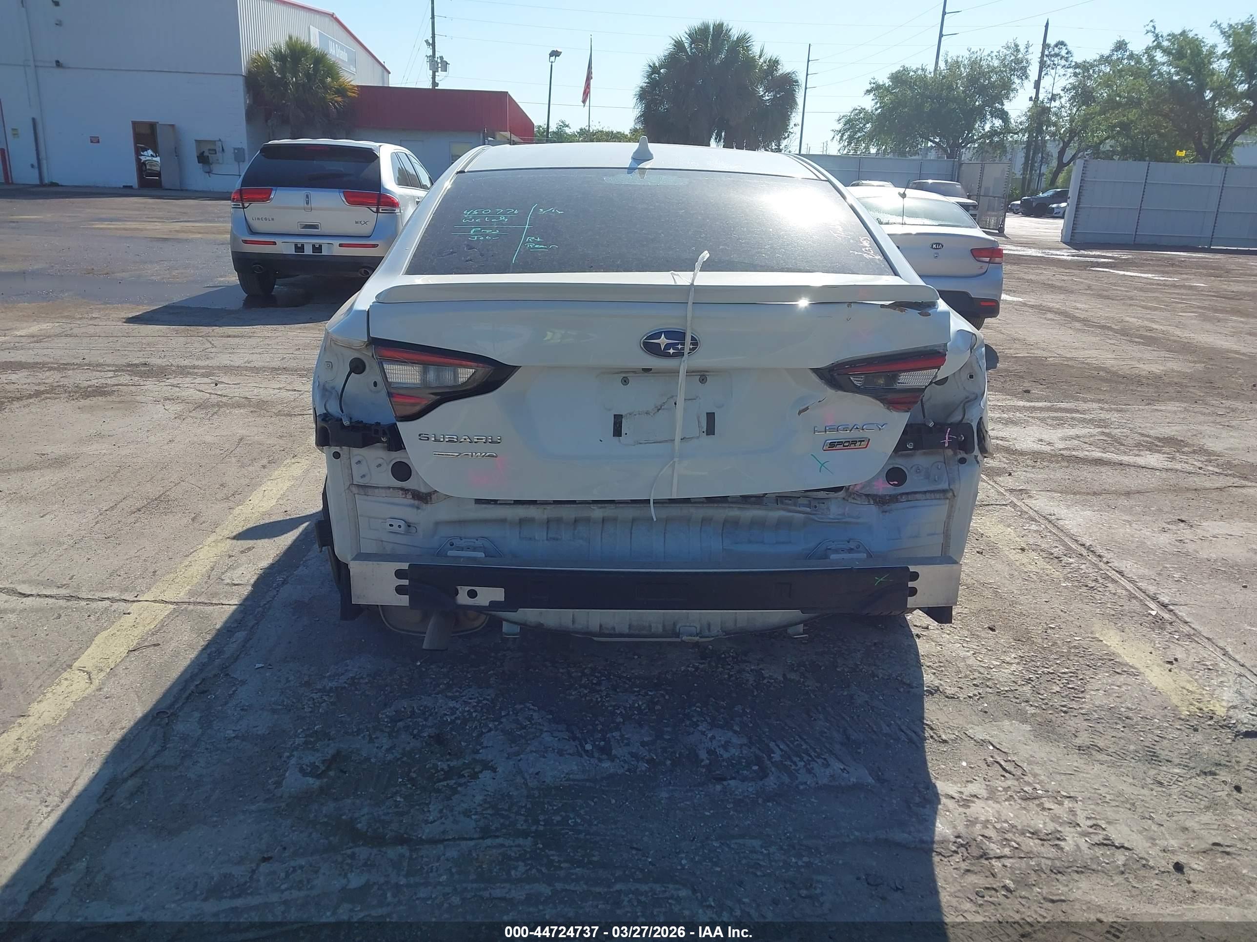SUBARU LEGACY image 6