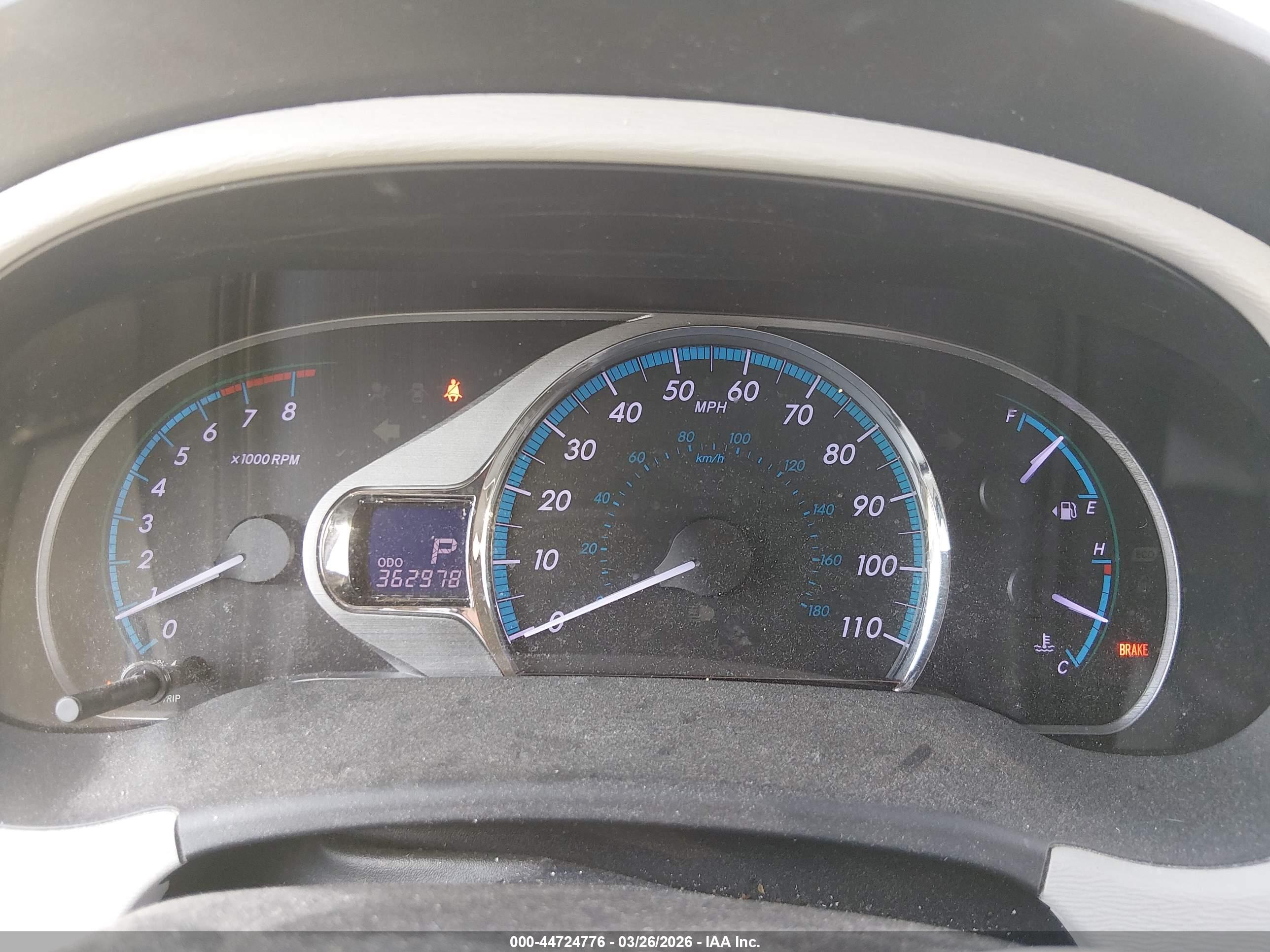 TOYOTA SIENNA image 7