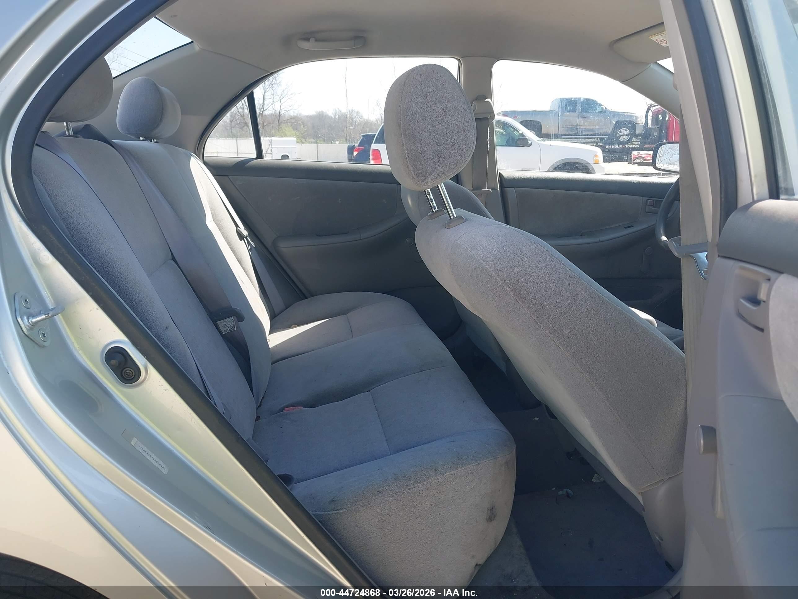 TOYOTA COROLLA image 8