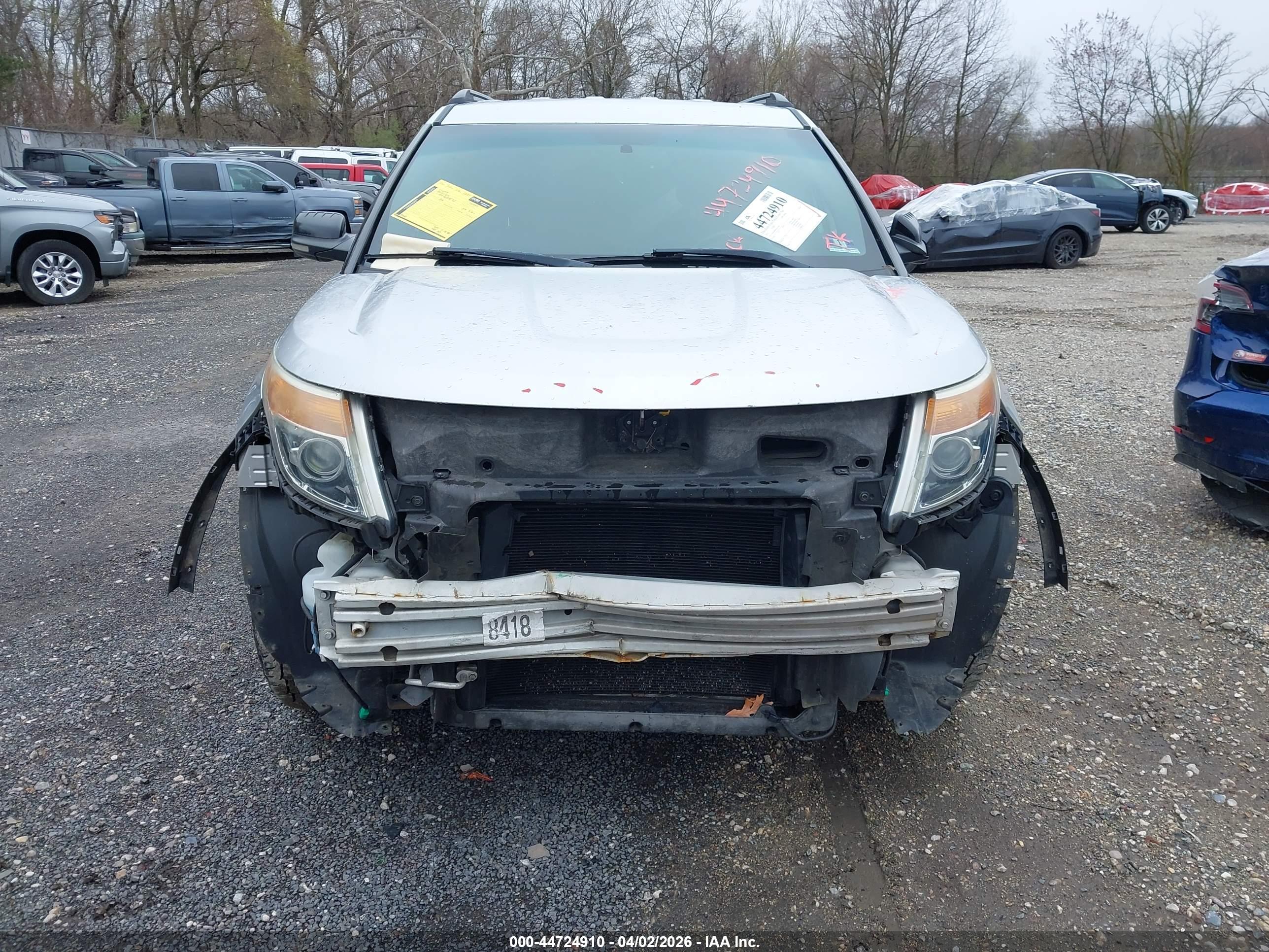 FORD EXPLORER image 6