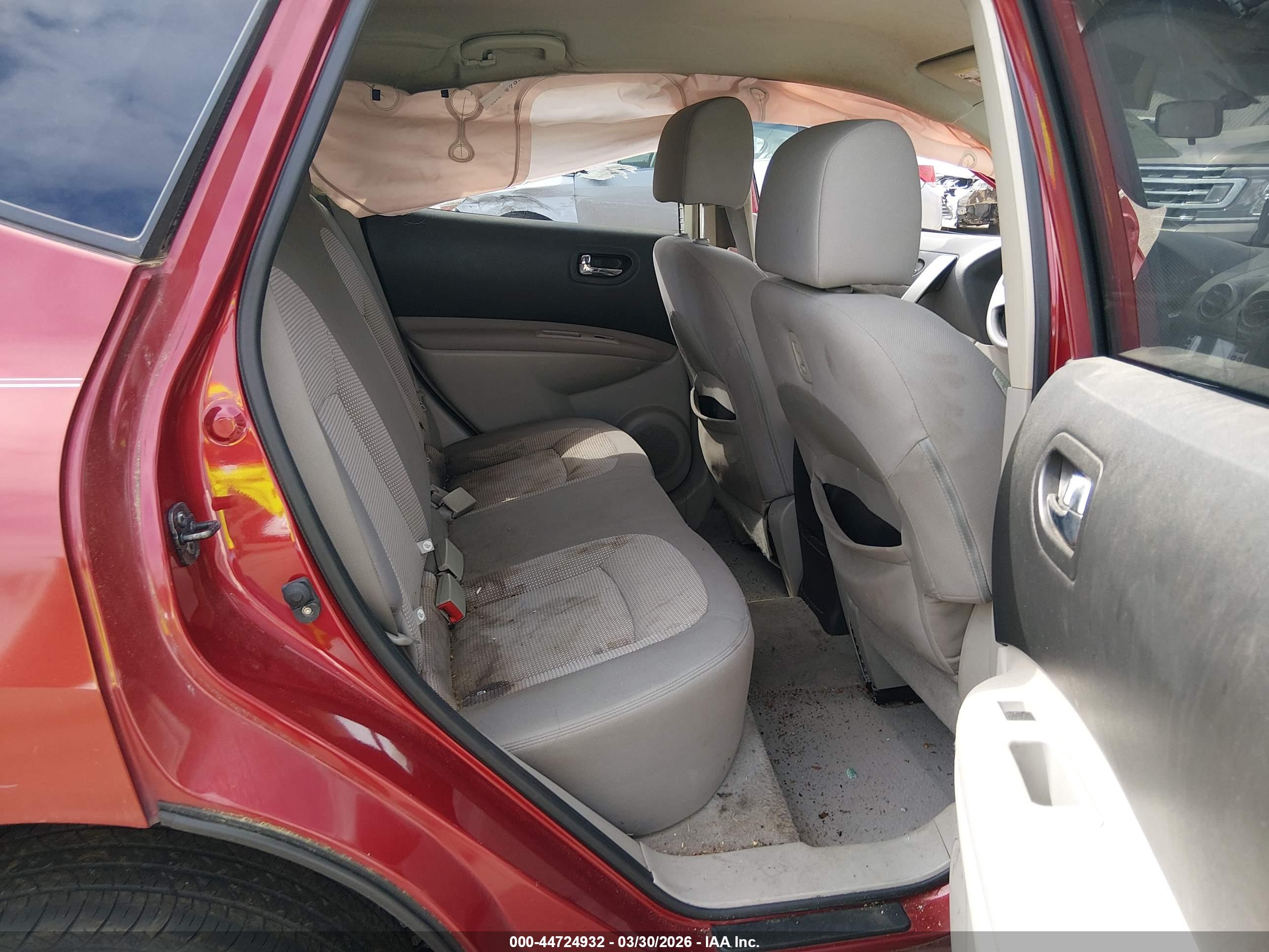 NISSAN ROGUE image 8