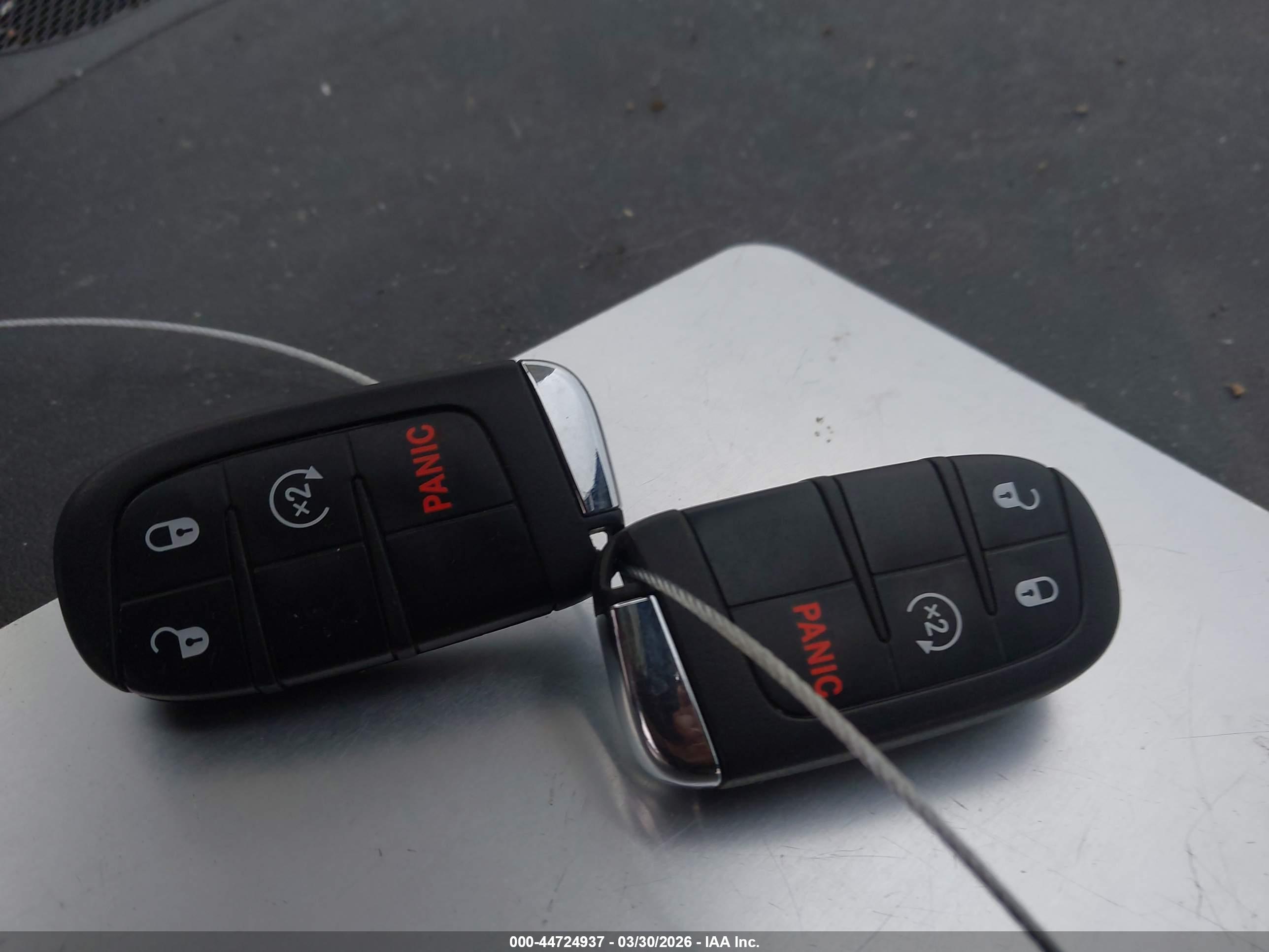 JEEP RENEGADE image 11