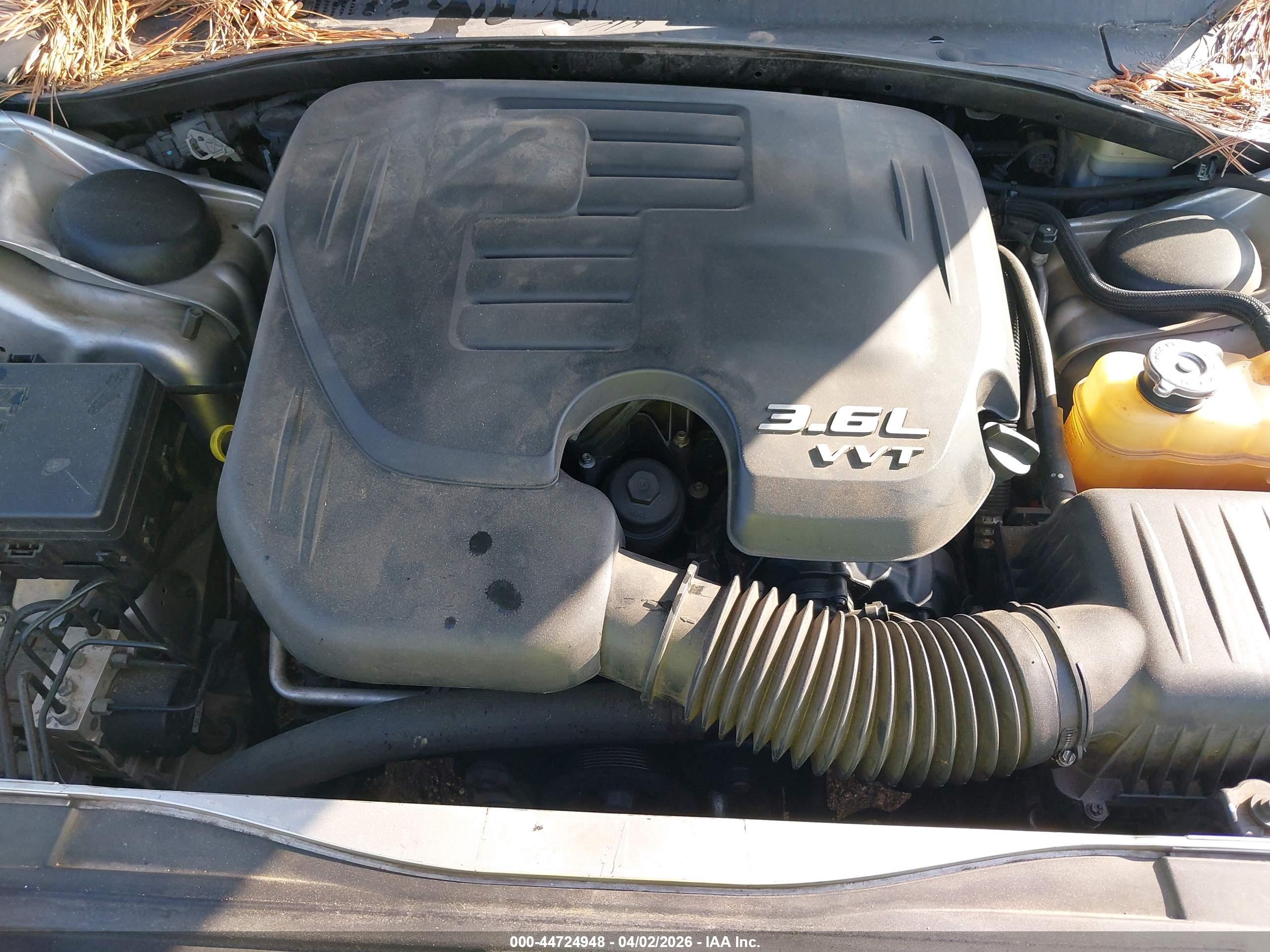 CHRYSLER 300 image 10