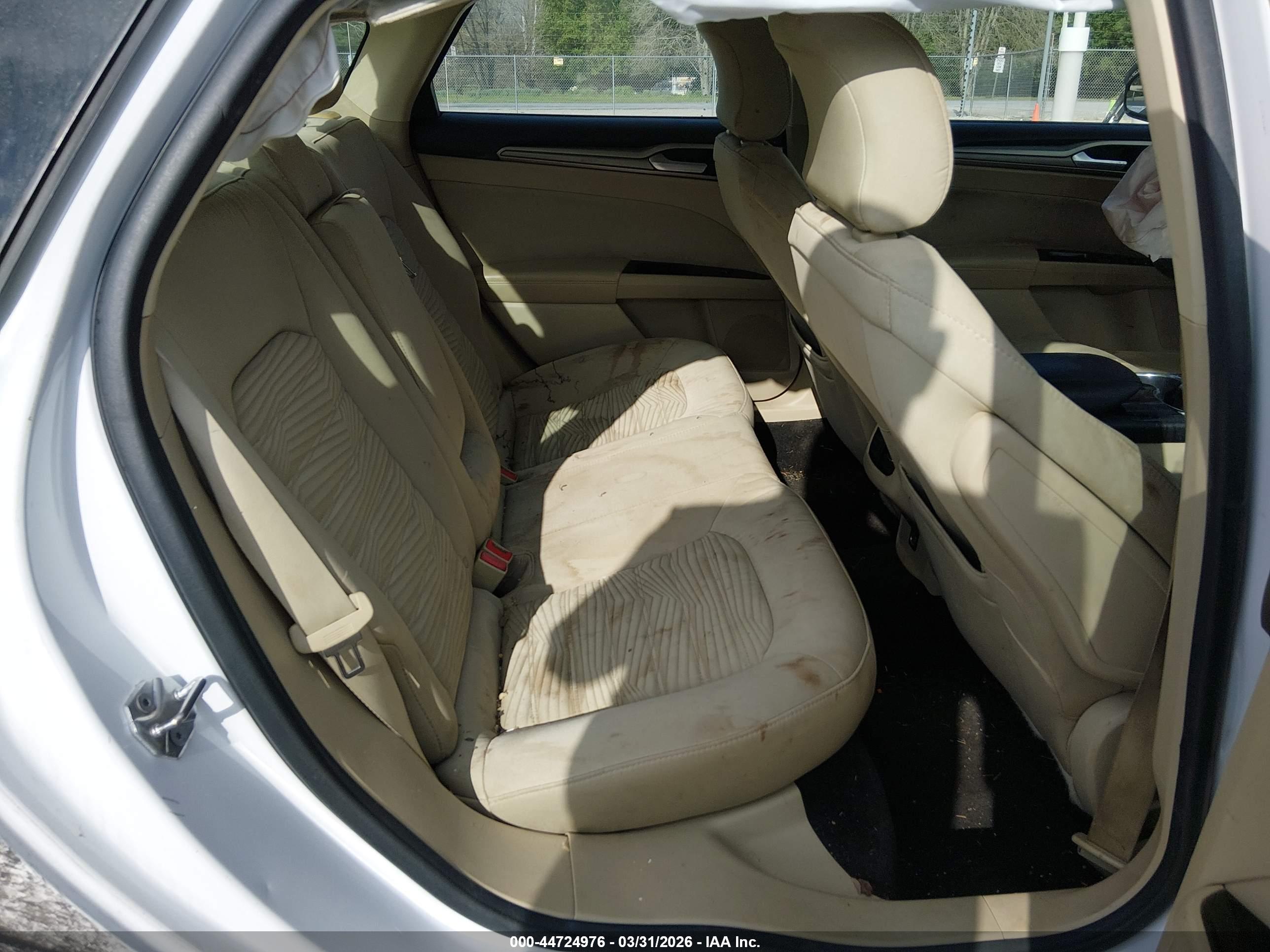 FORD FUSION image 8