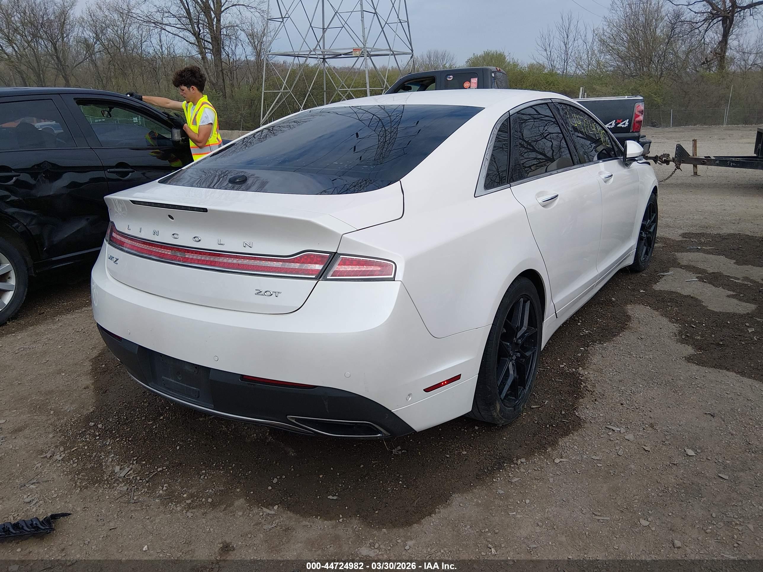 LINCOLN MKZ image 4
