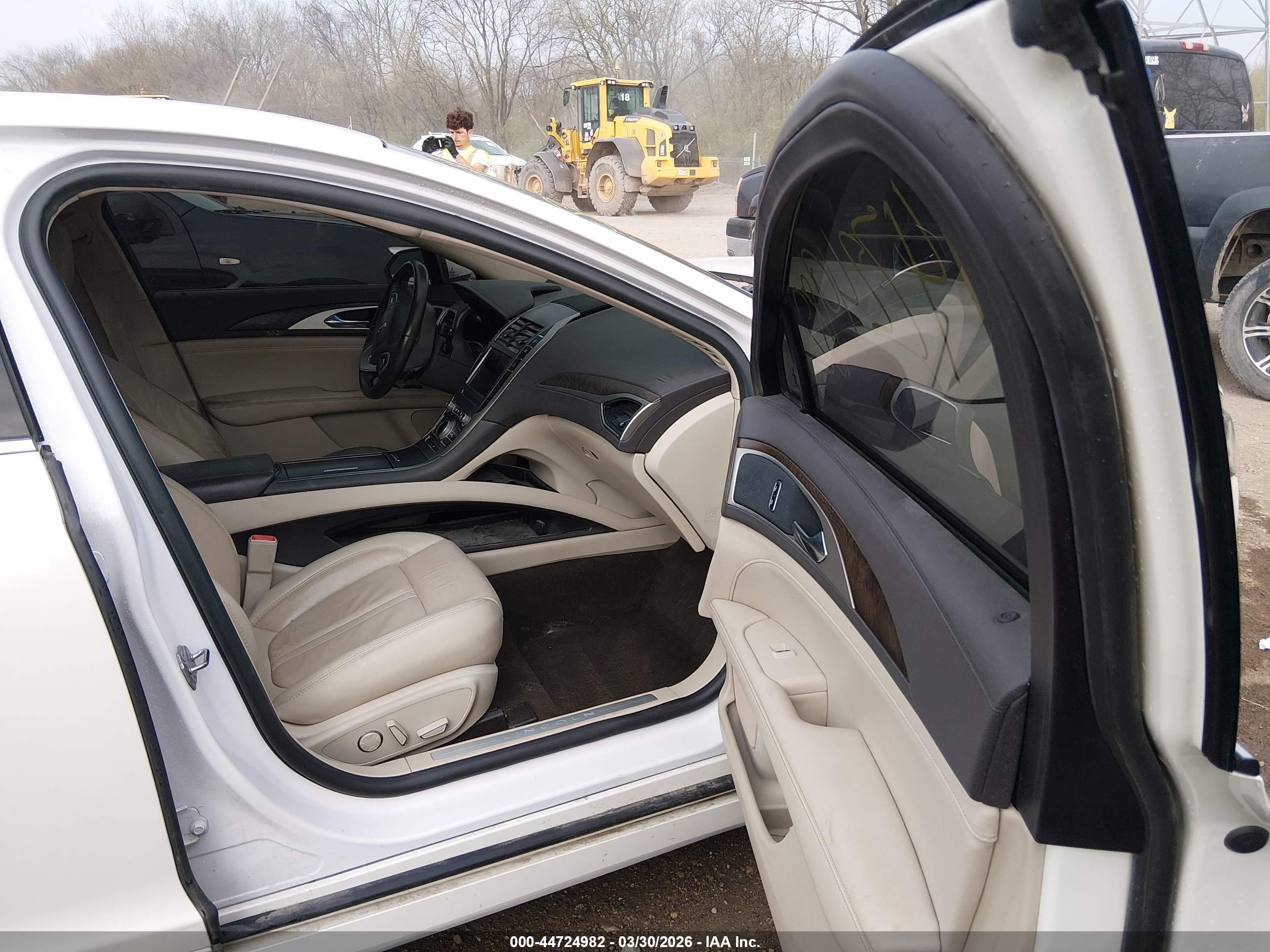 LINCOLN MKZ image 5