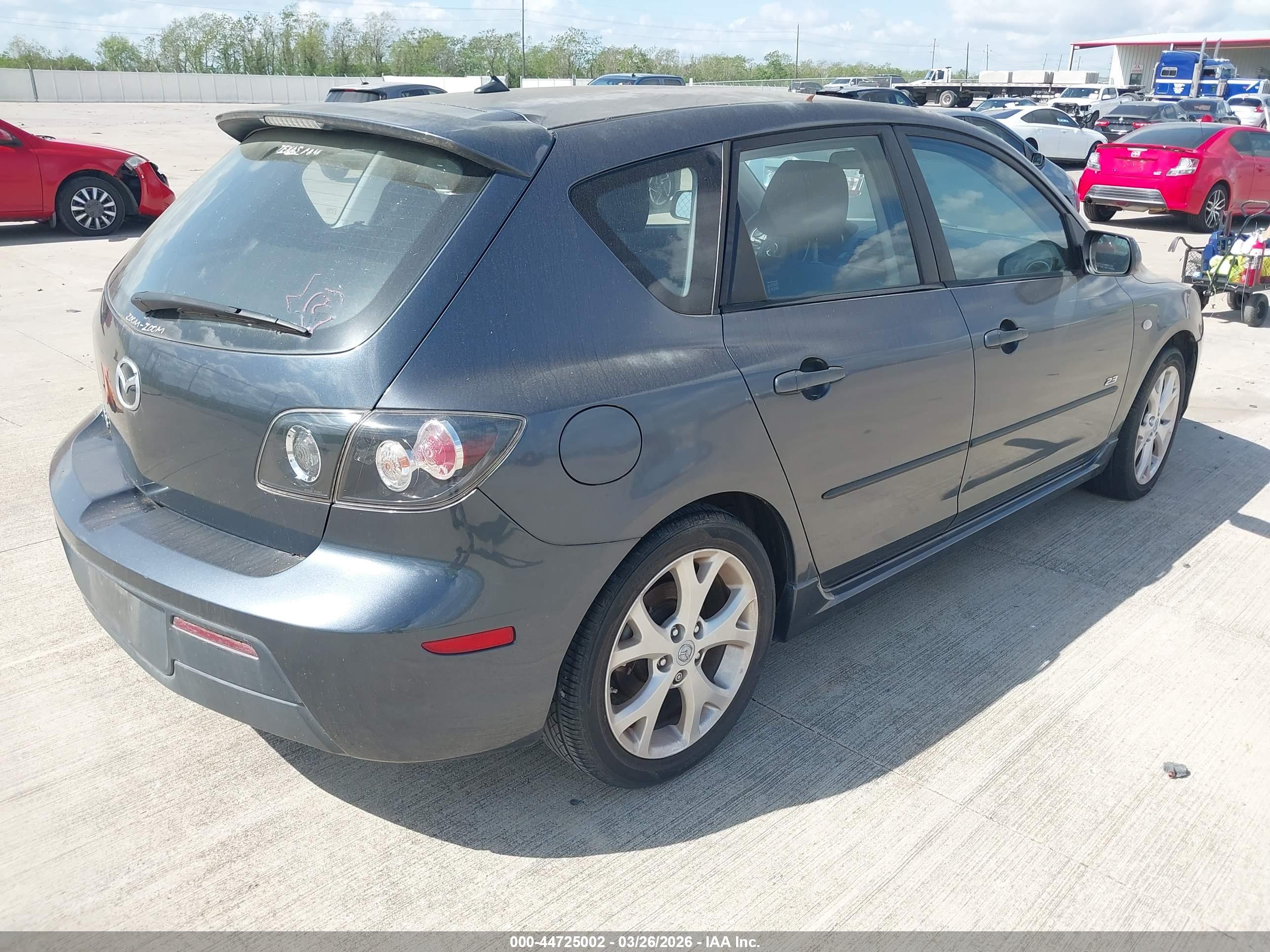 MAZDA MAZDA3 image 4
