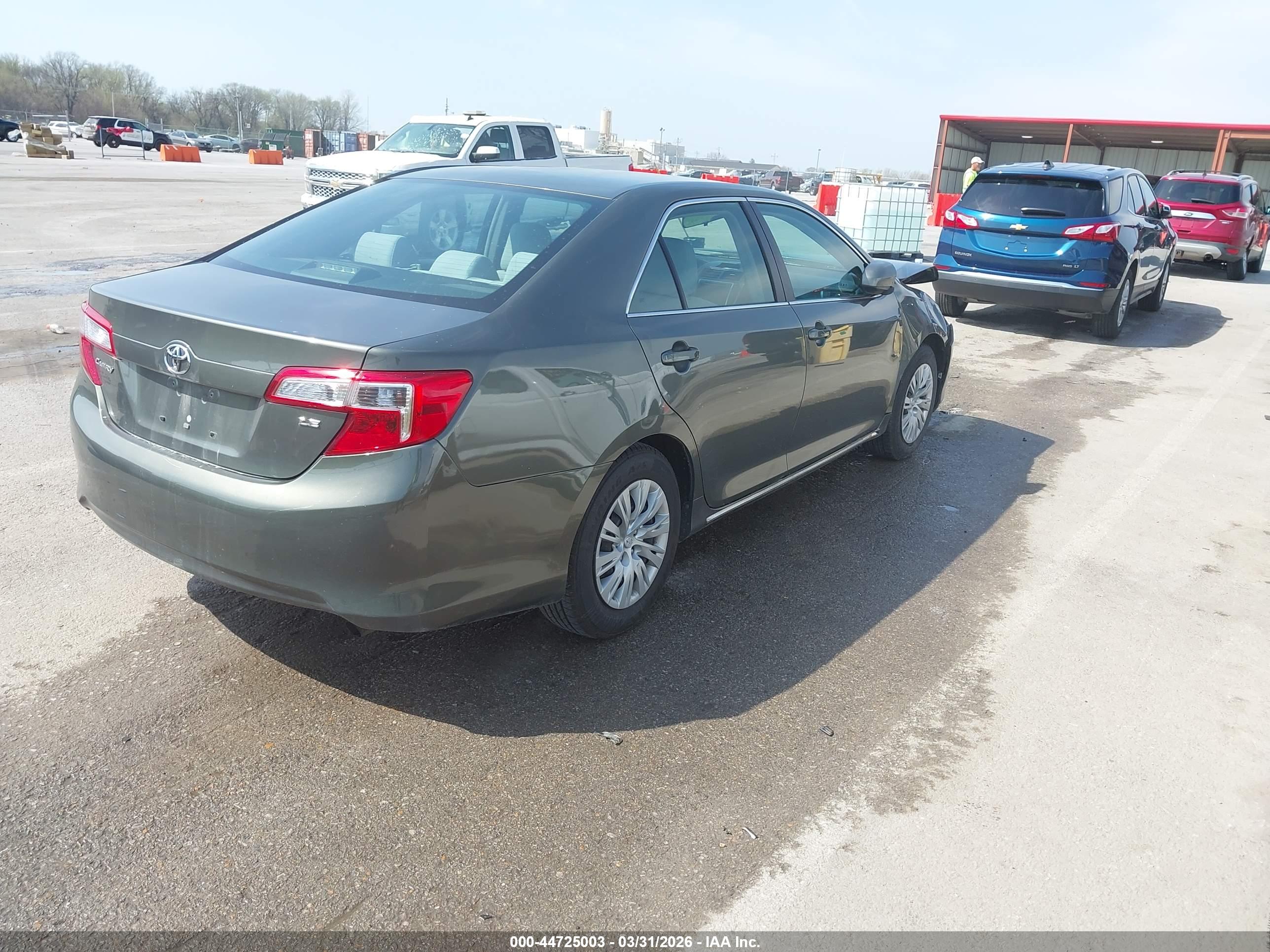 TOYOTA CAMRY image 4