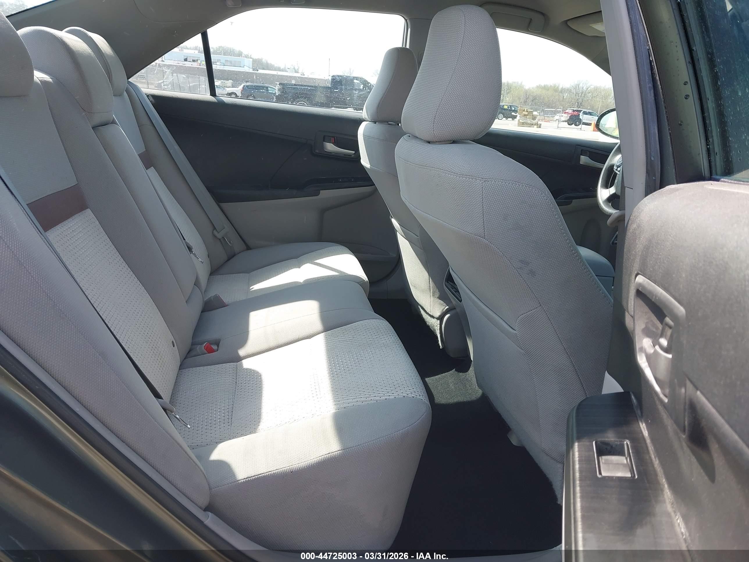 TOYOTA CAMRY image 8
