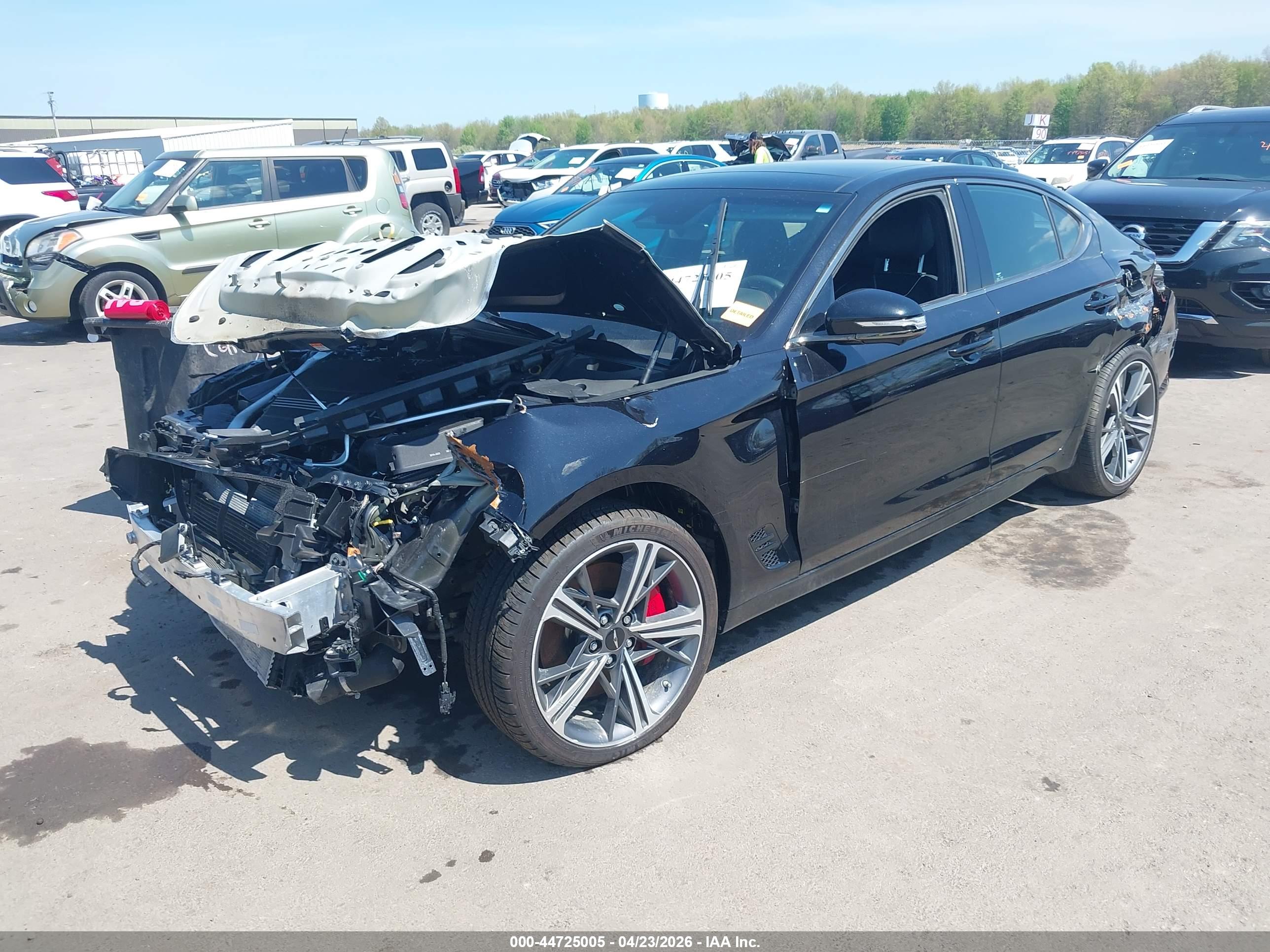 GENESIS G70 image 2