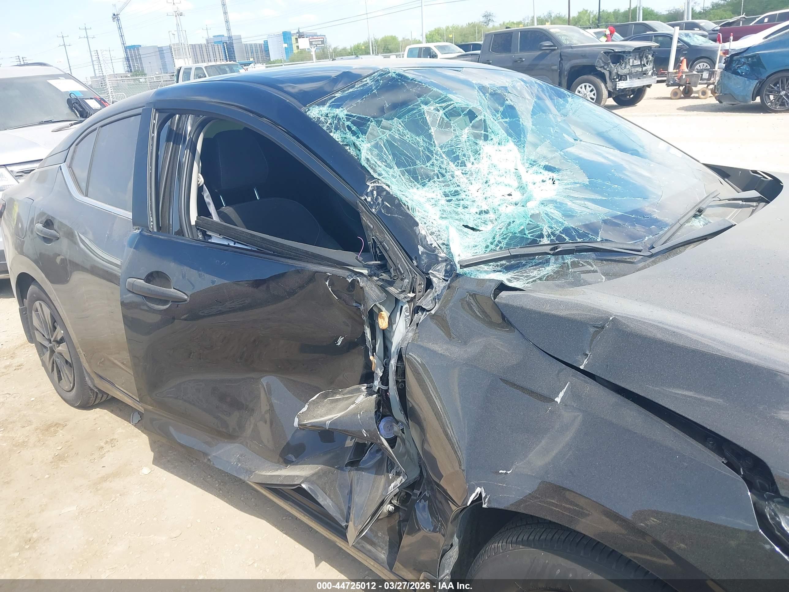 NISSAN SENTRA image 6