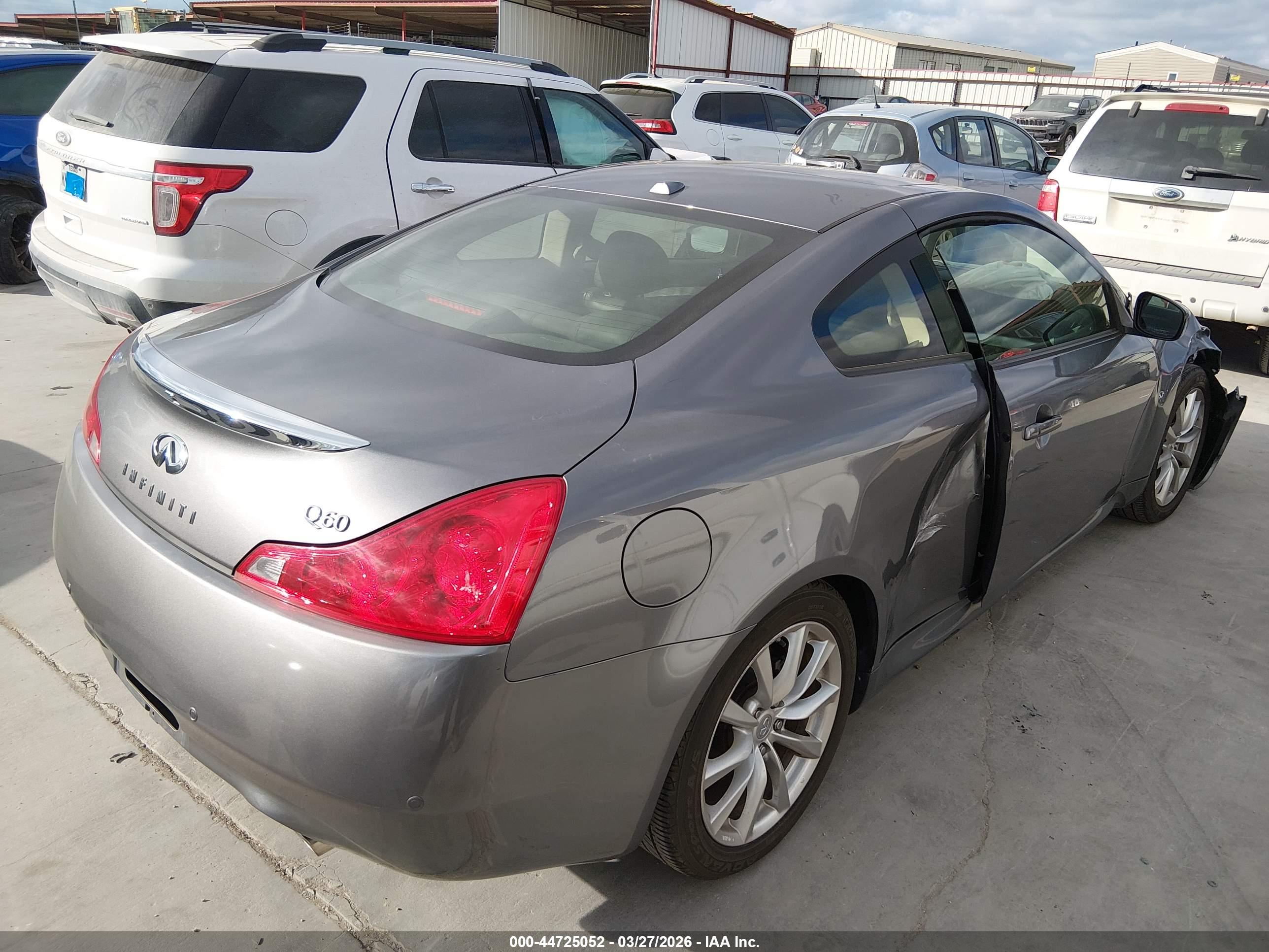 INFINITI Q60 image 4
