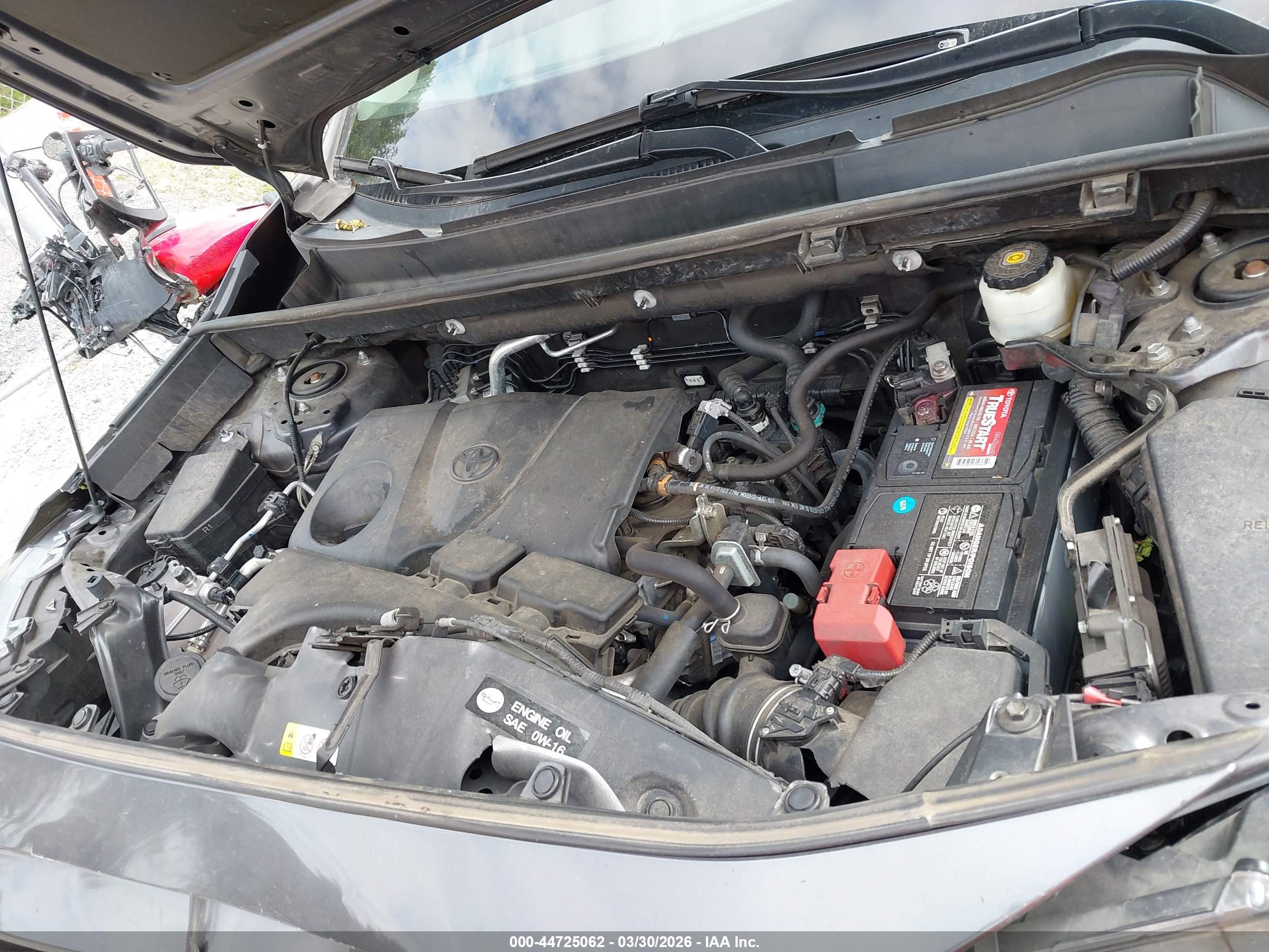 TOYOTA RAV4 image 10
