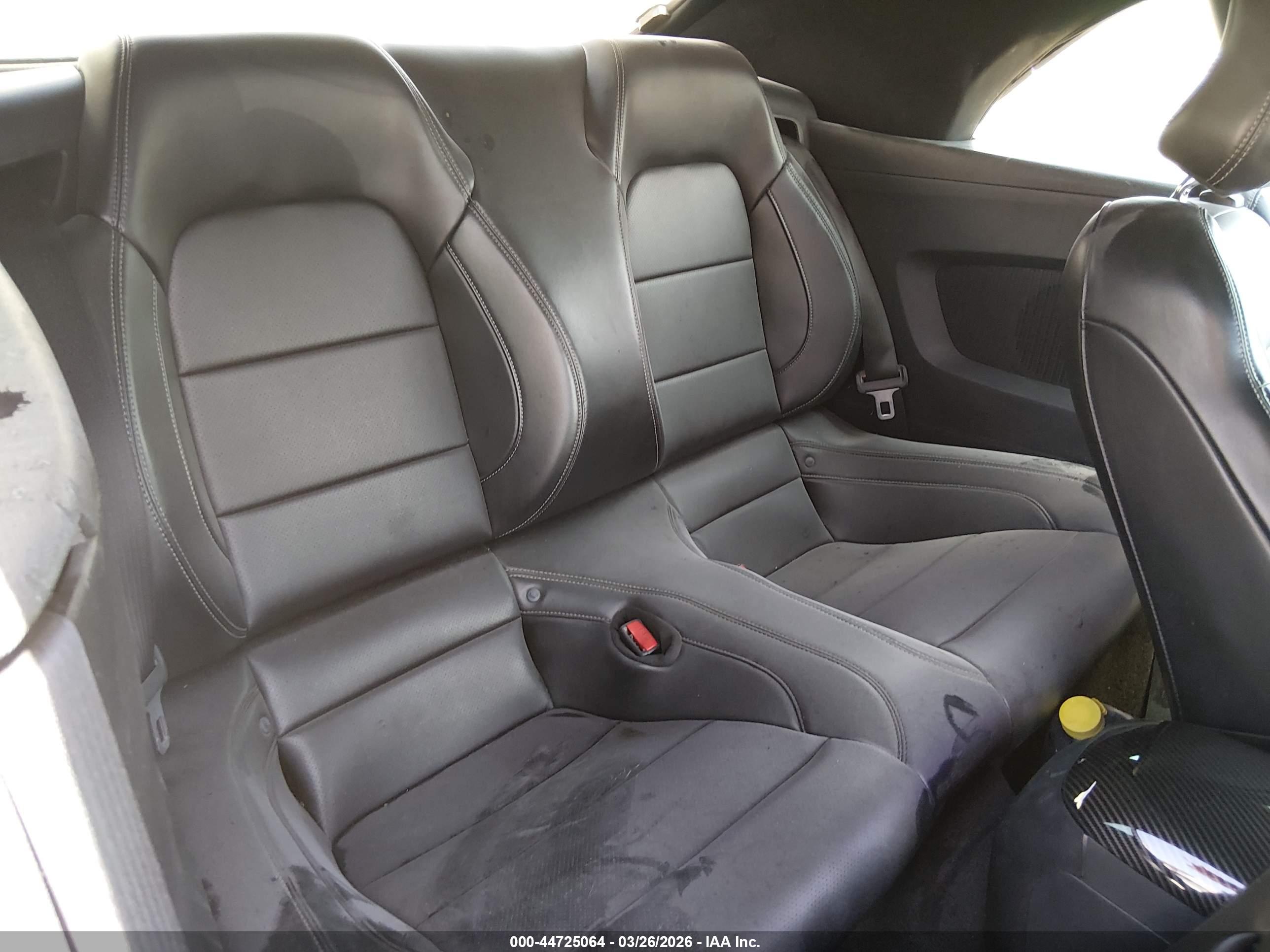 FORD MUSTANG image 8