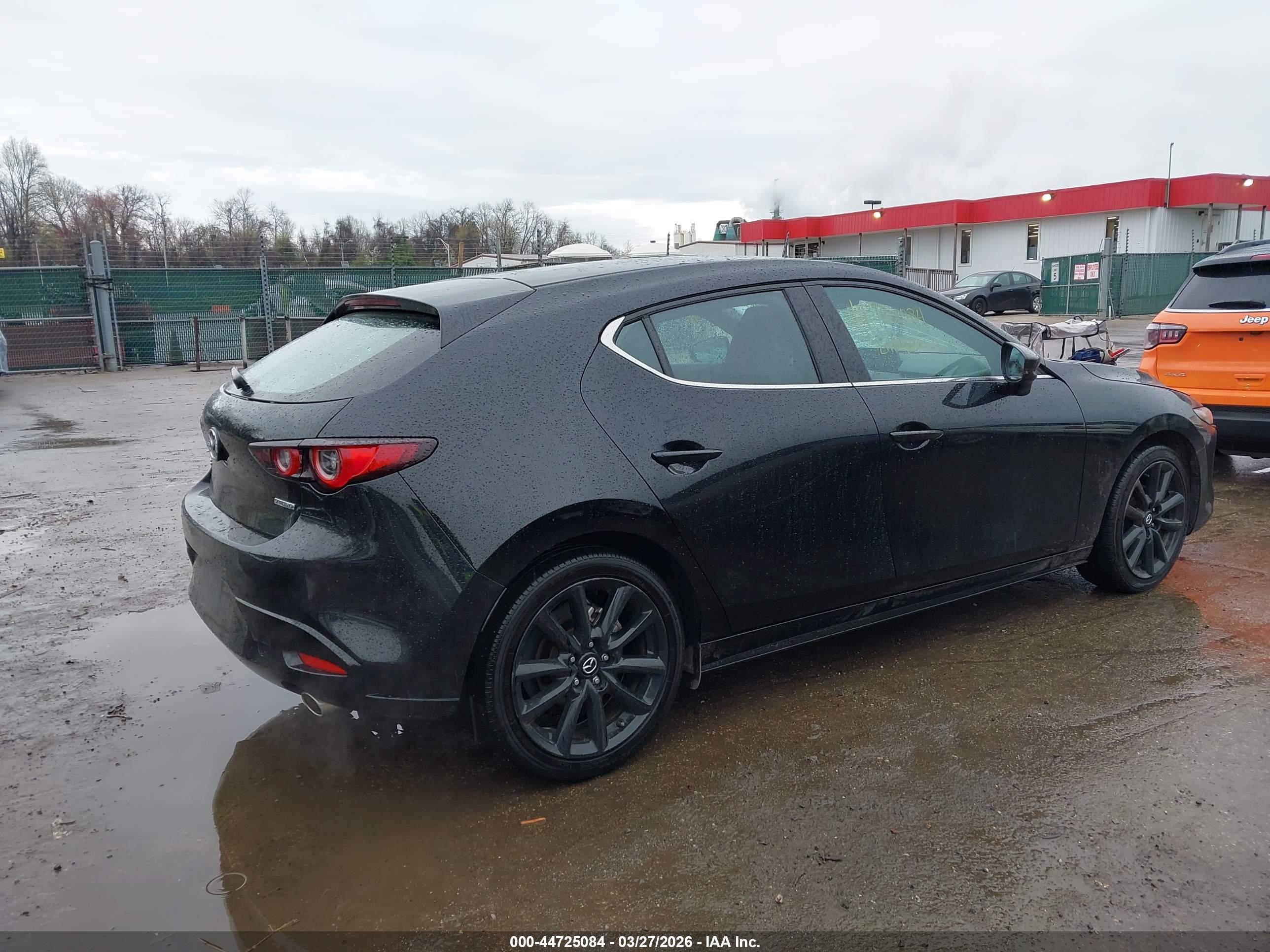 MAZDA MAZDA3 image 4