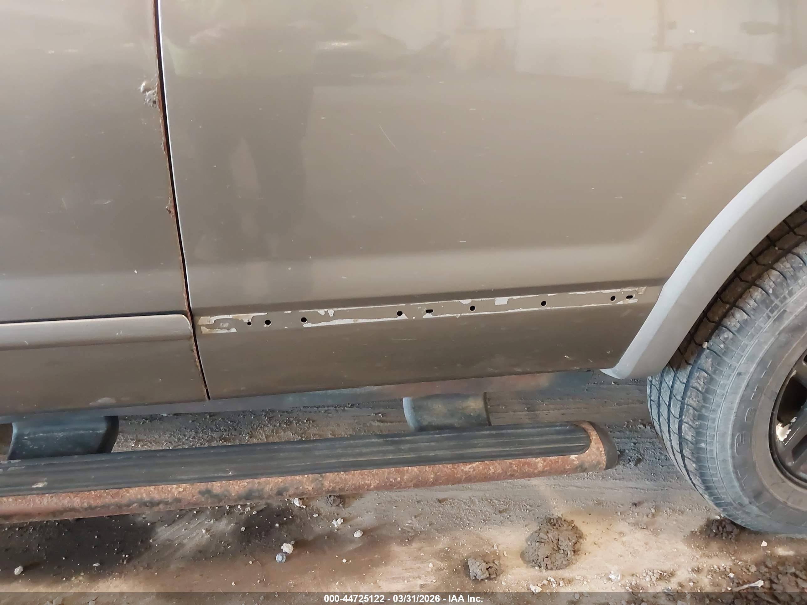FORD EXPLORER image 6