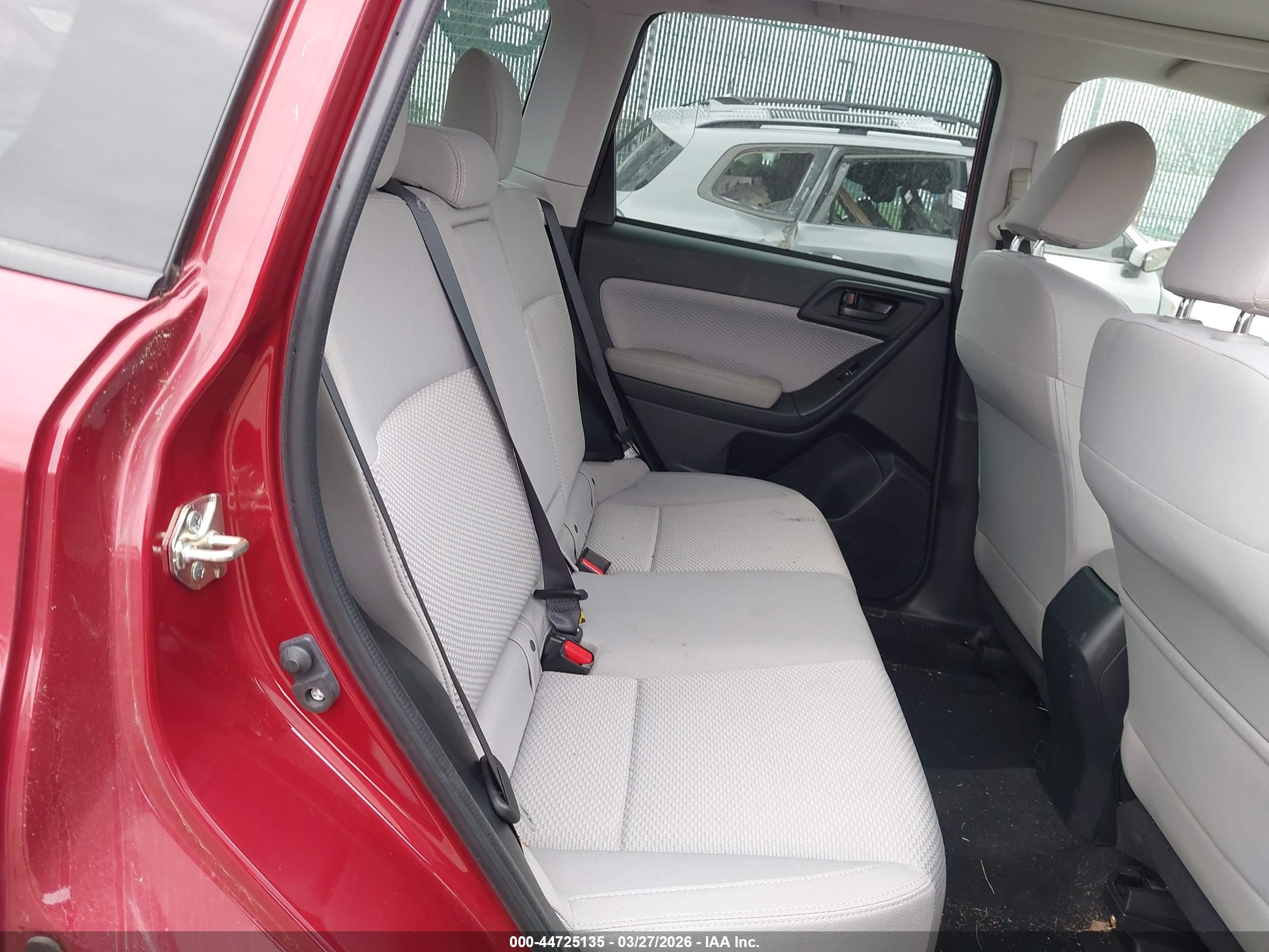 SUBARU FORESTER image 8