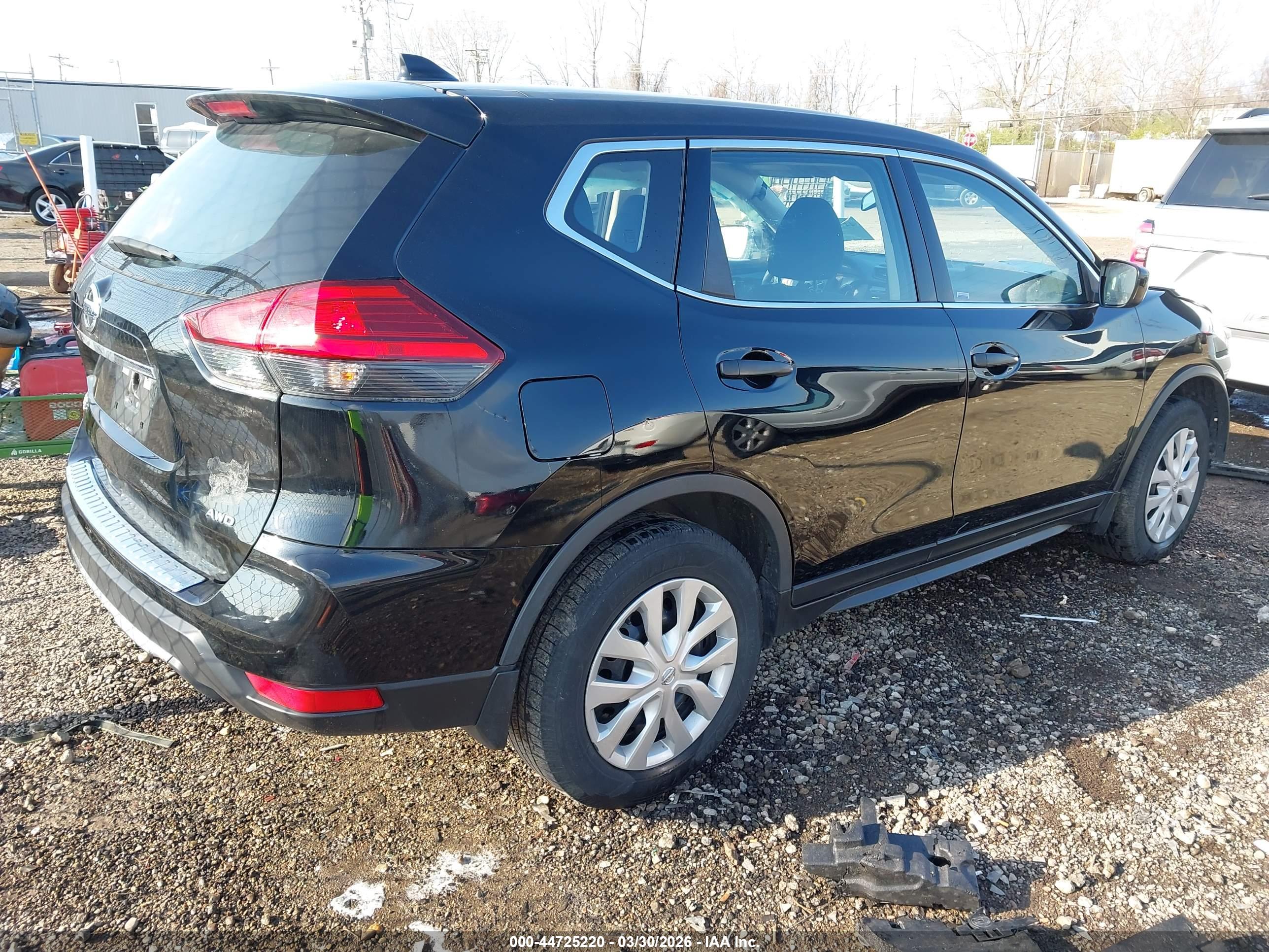 NISSAN ROGUE image 4