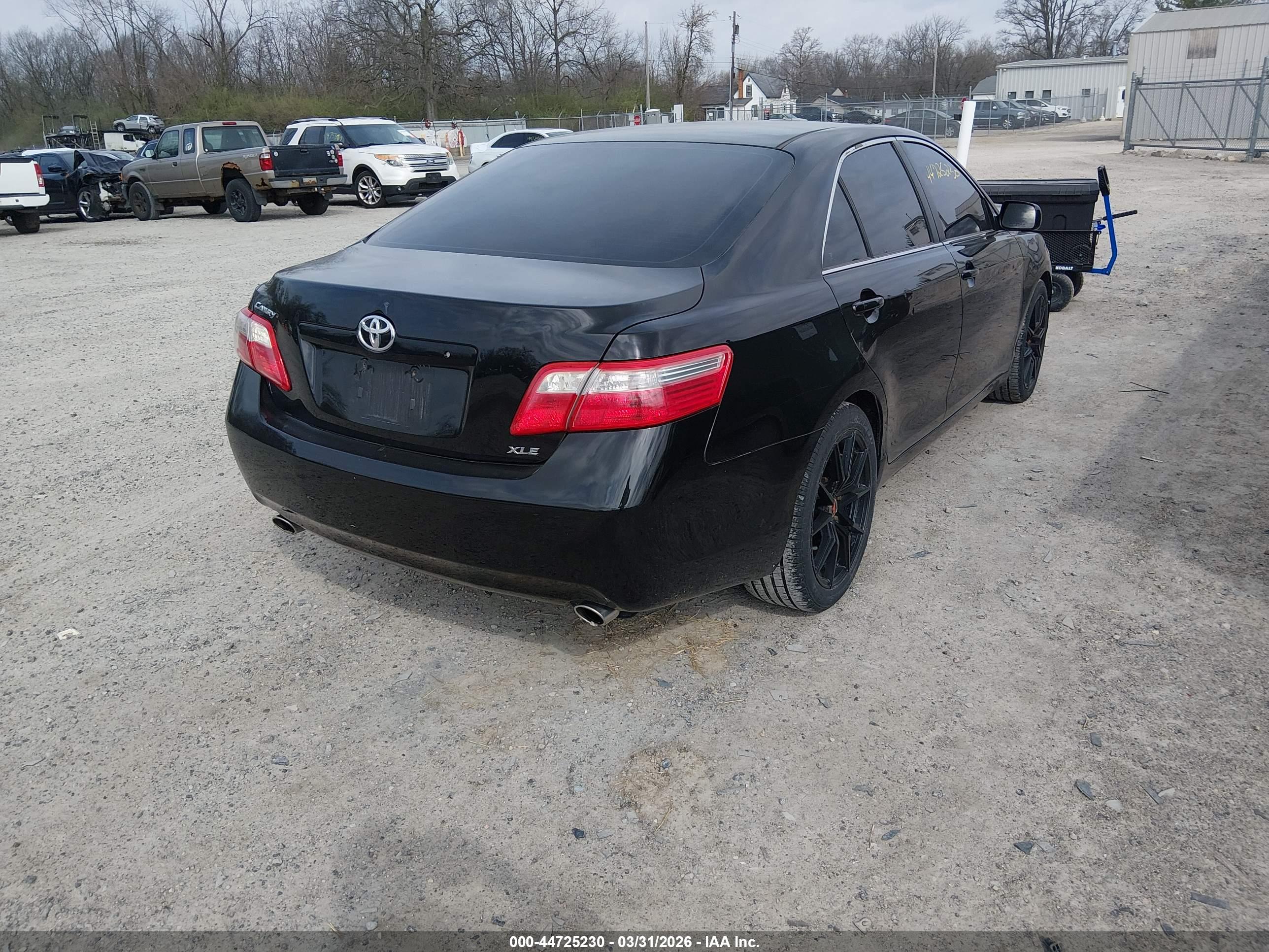 TOYOTA CAMRY image 4