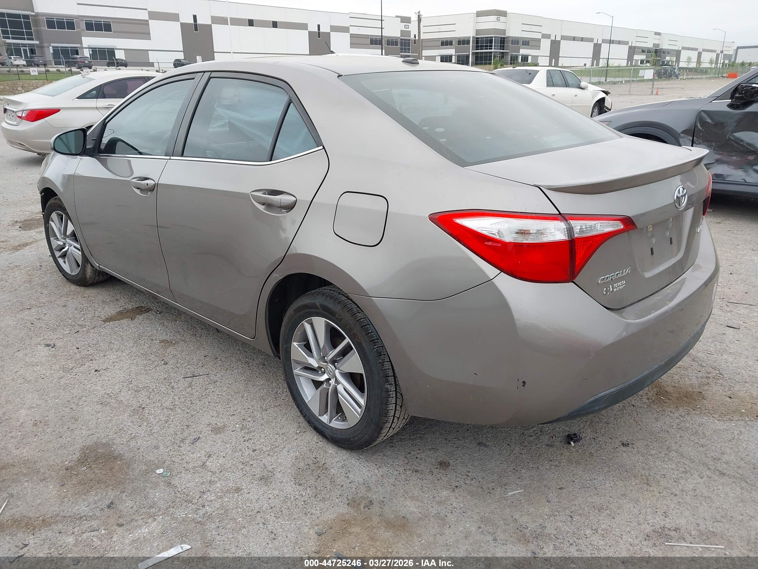 TOYOTA COROLLA image 3