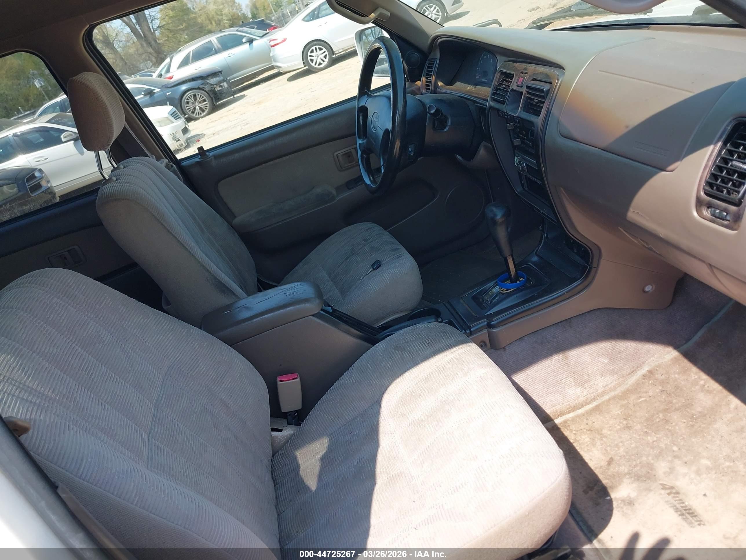 TOYOTA 4RUNNER image 5