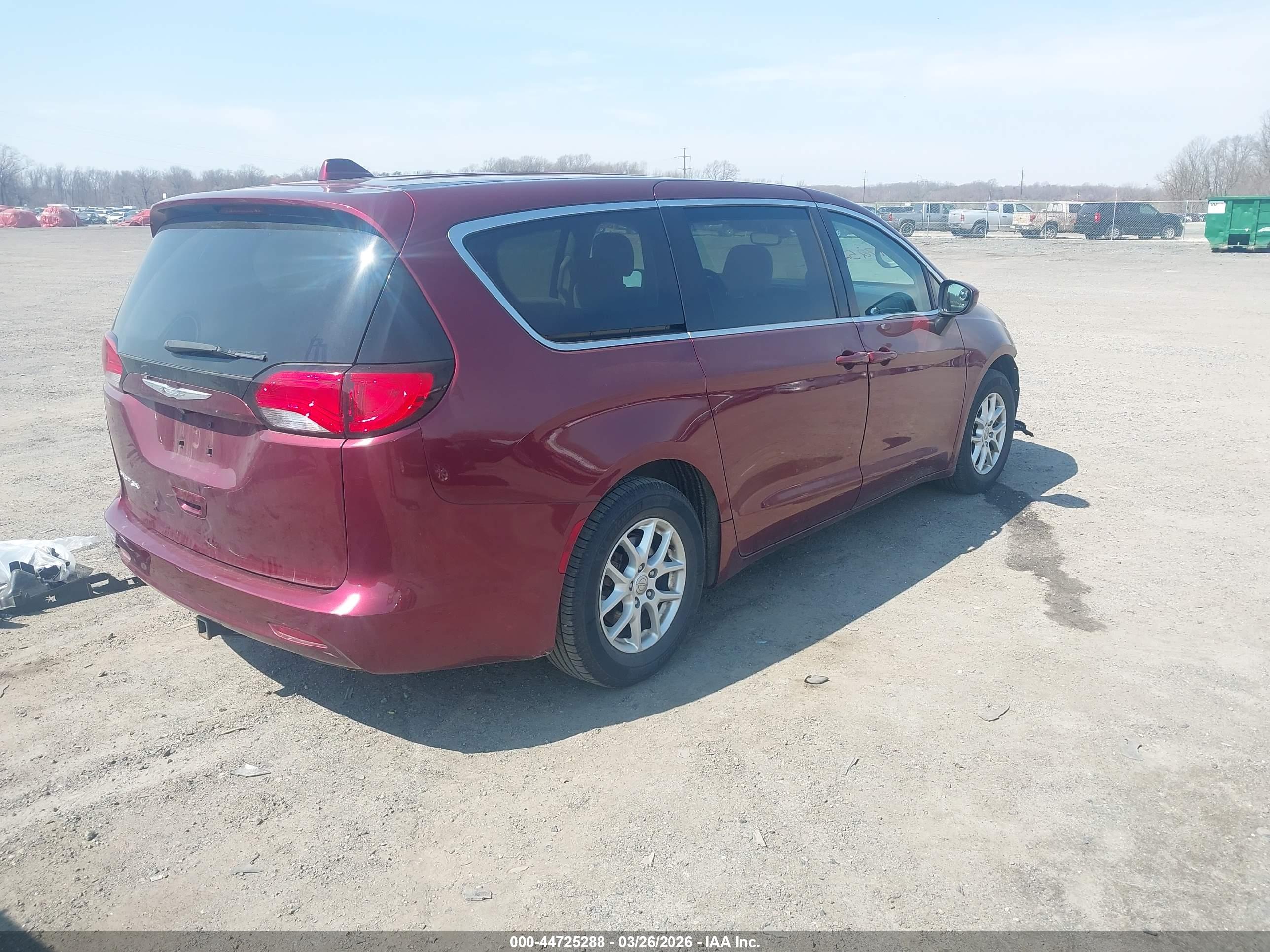 CHRYSLER PACIFICA image 4