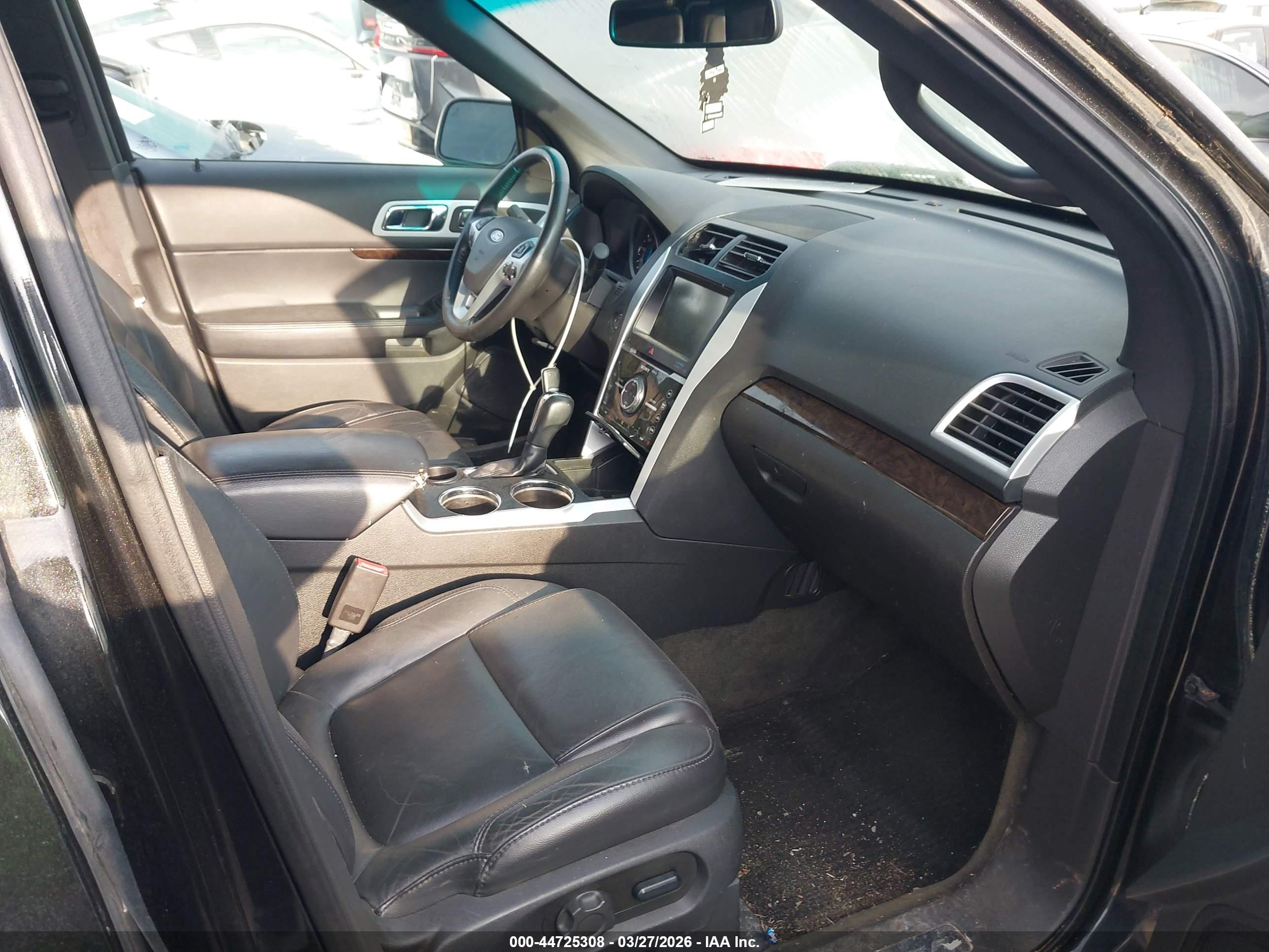 FORD EXPLORER image 5