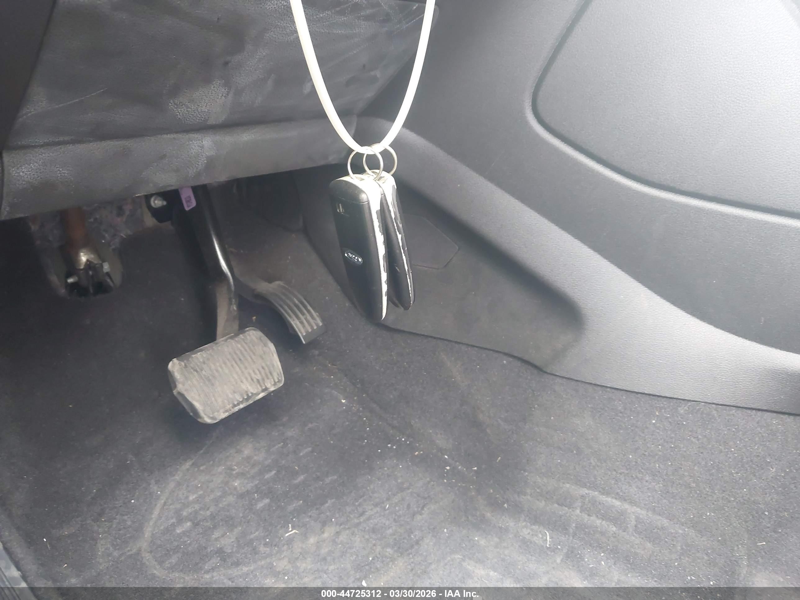 FORD ESCAPE image 11