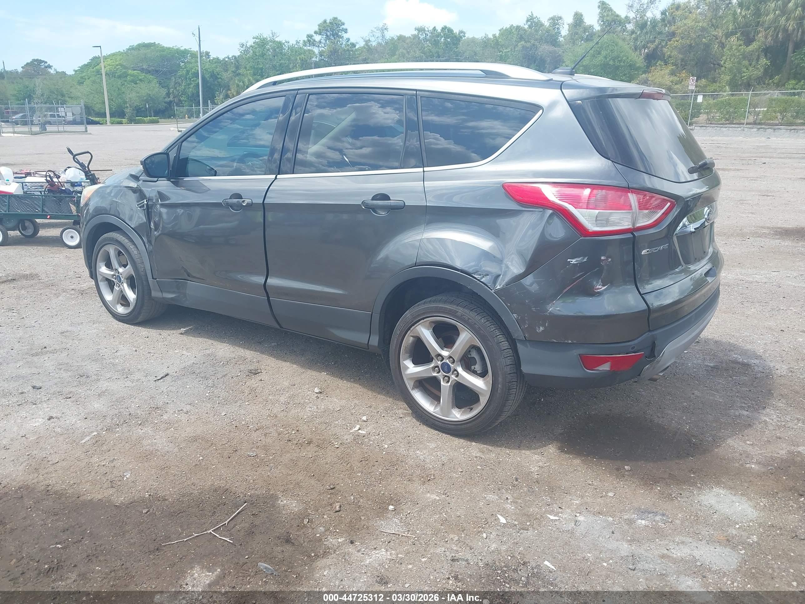 FORD ESCAPE image 3