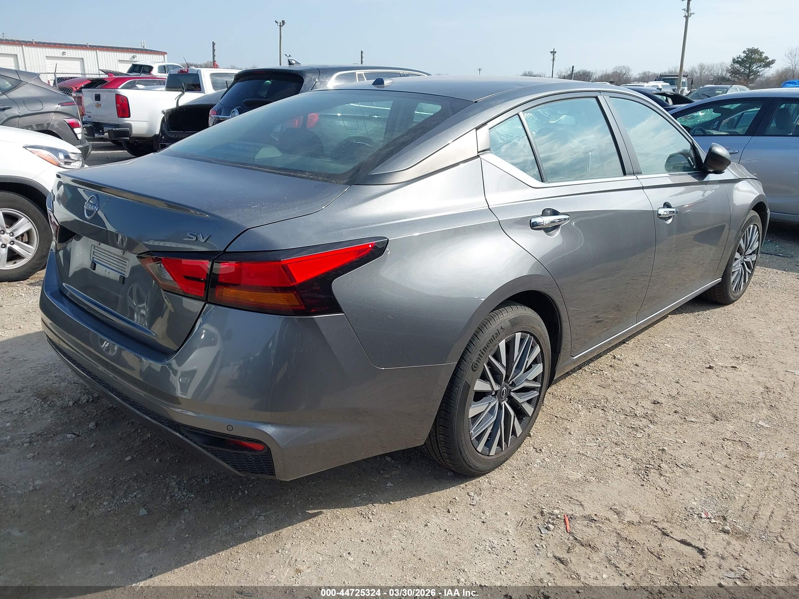NISSAN ALTIMA image 4