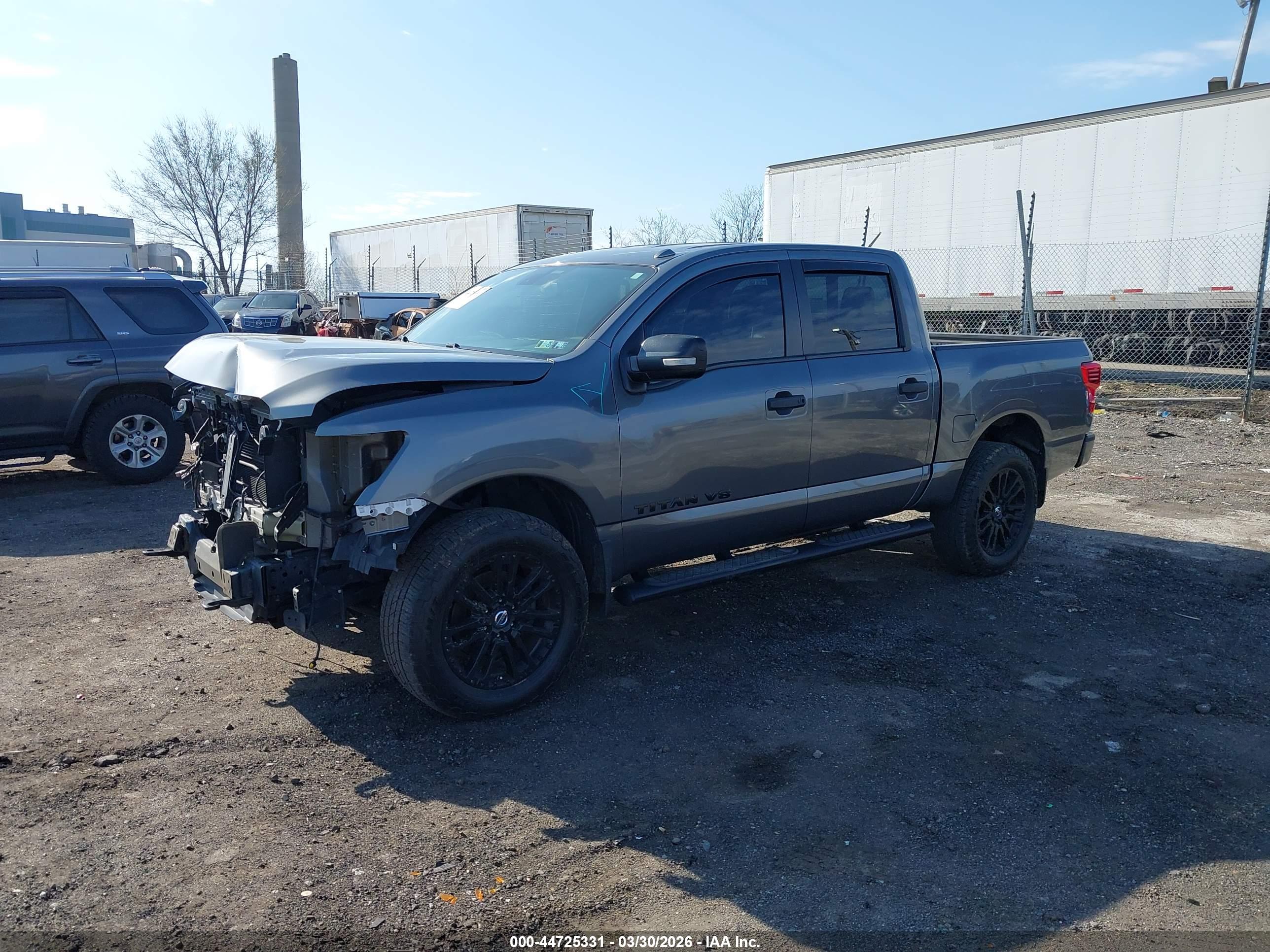 NISSAN TITAN image 2
