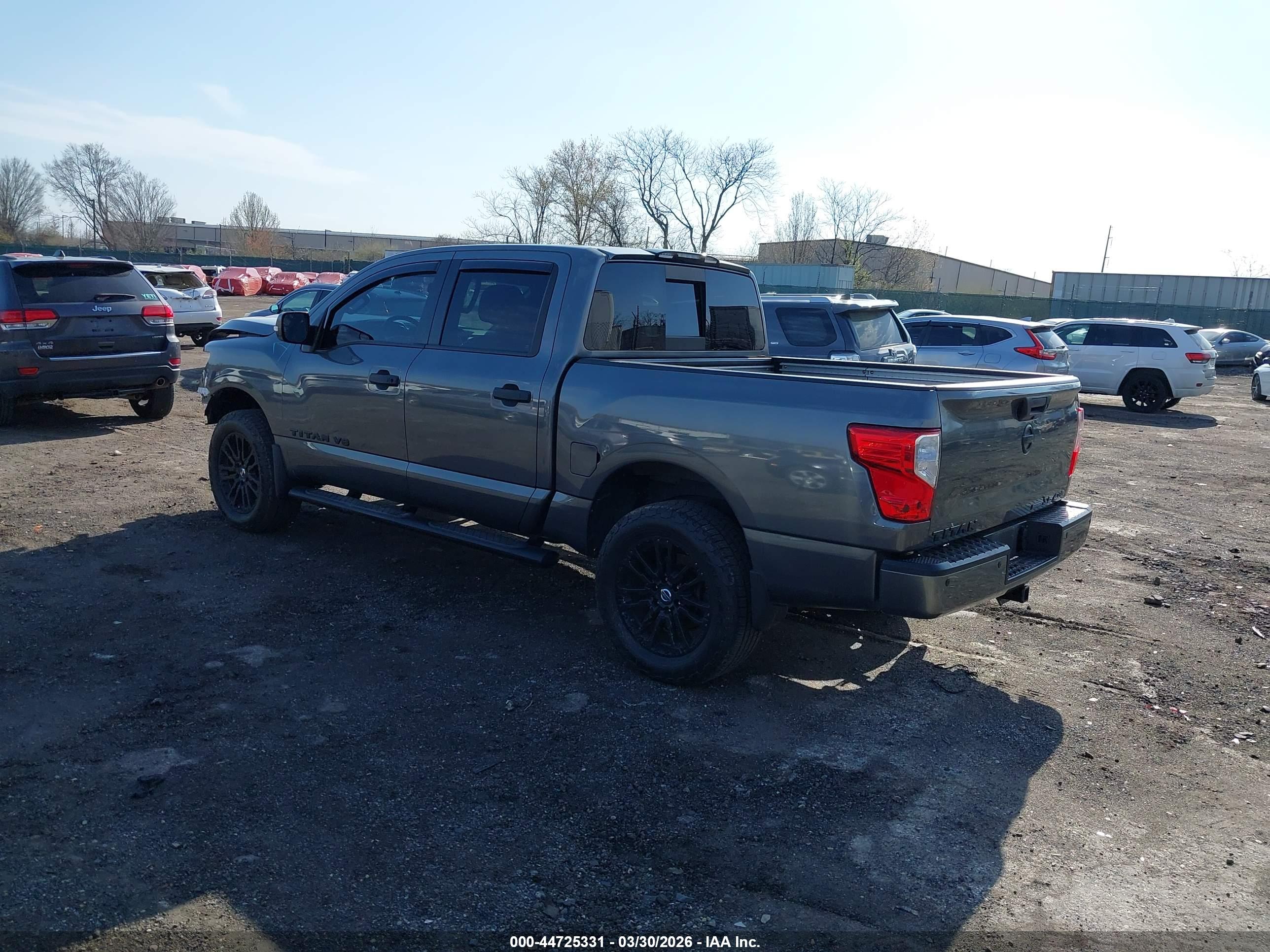 NISSAN TITAN image 3