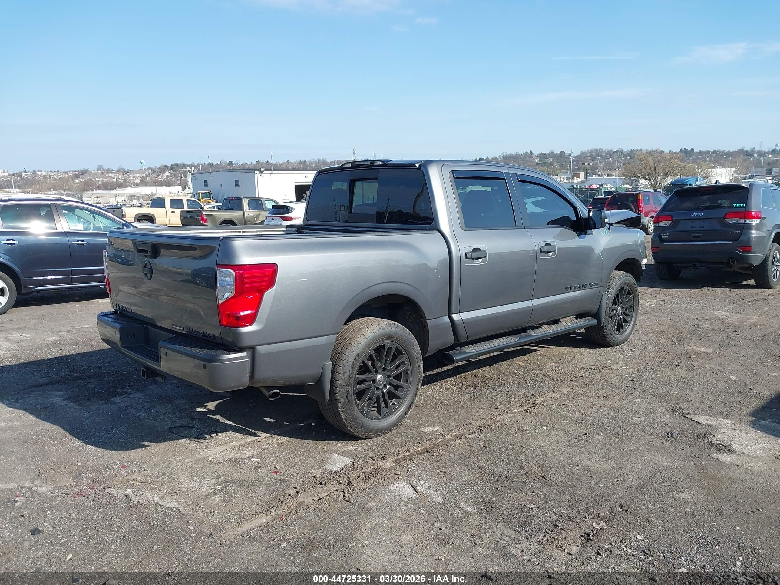 NISSAN TITAN image 4