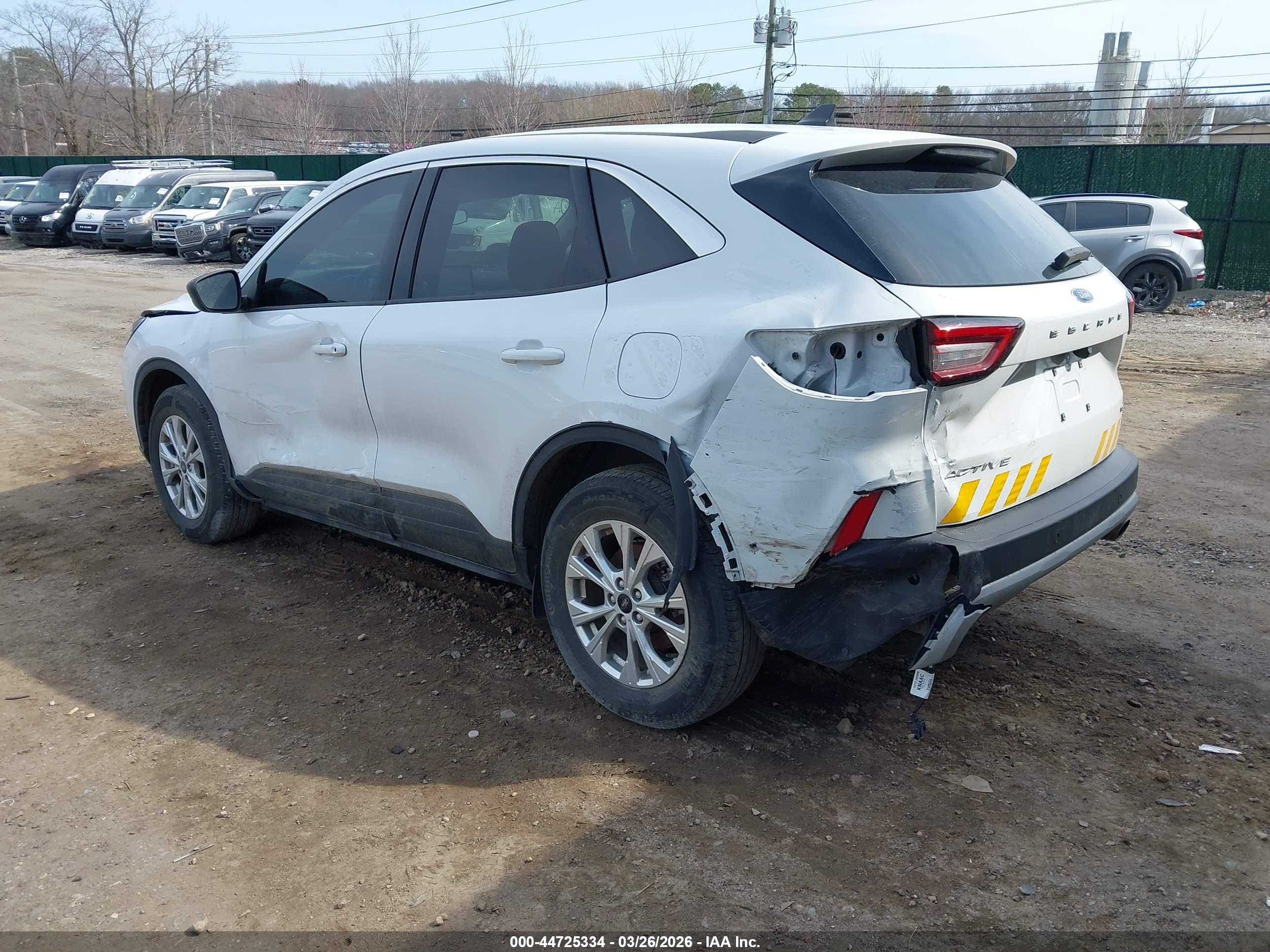 FORD ESCAPE image 3