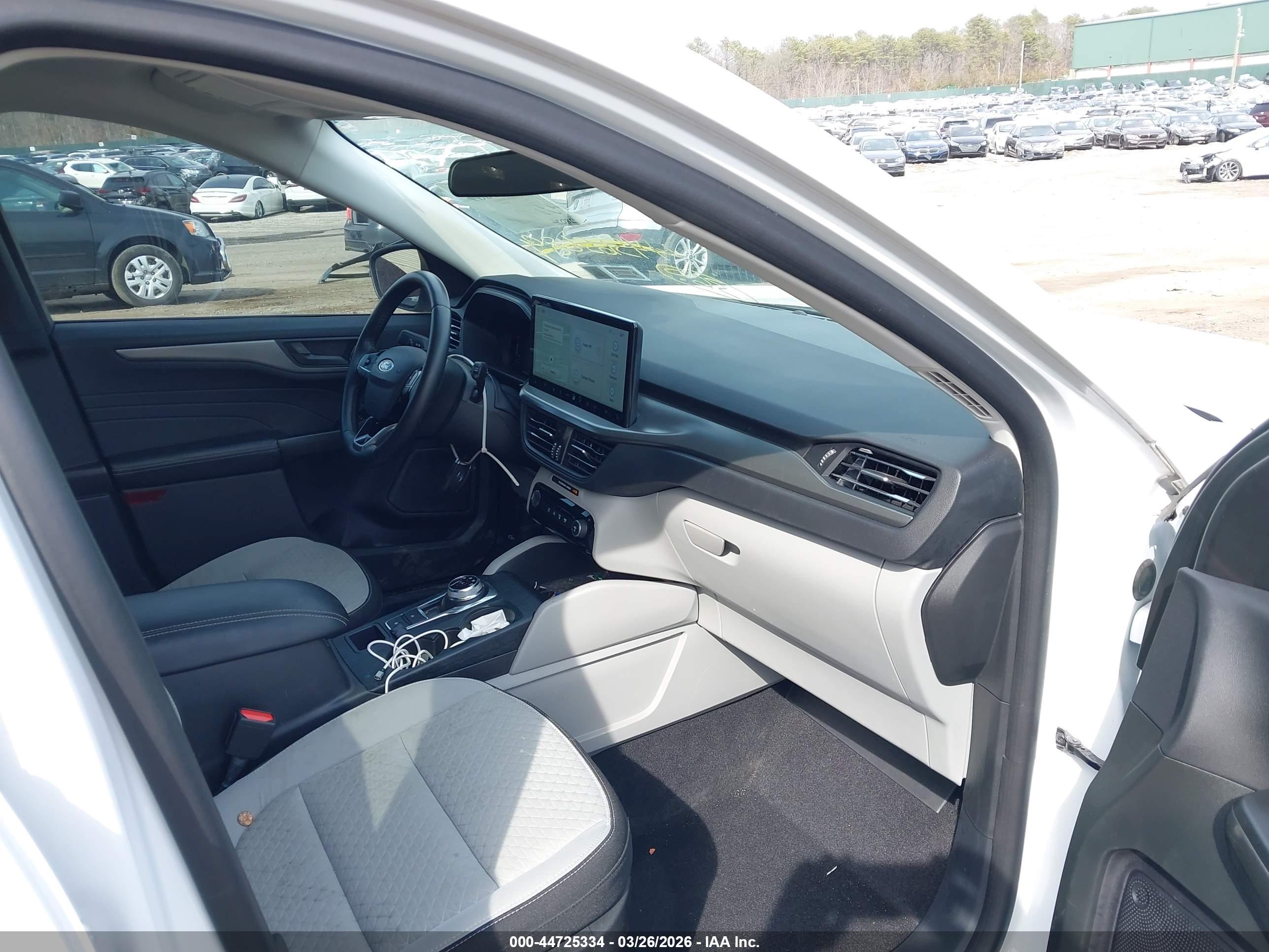 FORD ESCAPE image 5