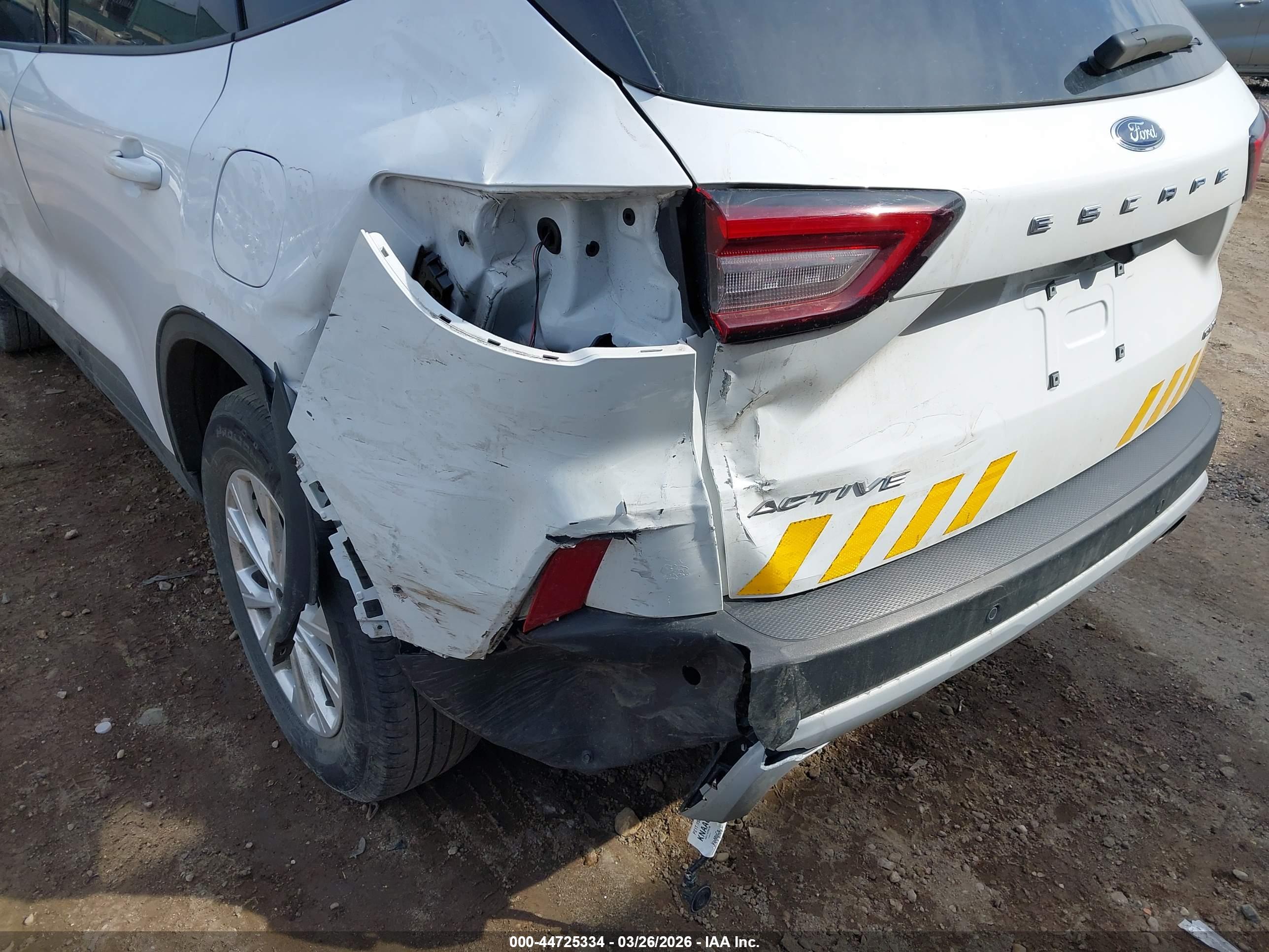 FORD ESCAPE image 6