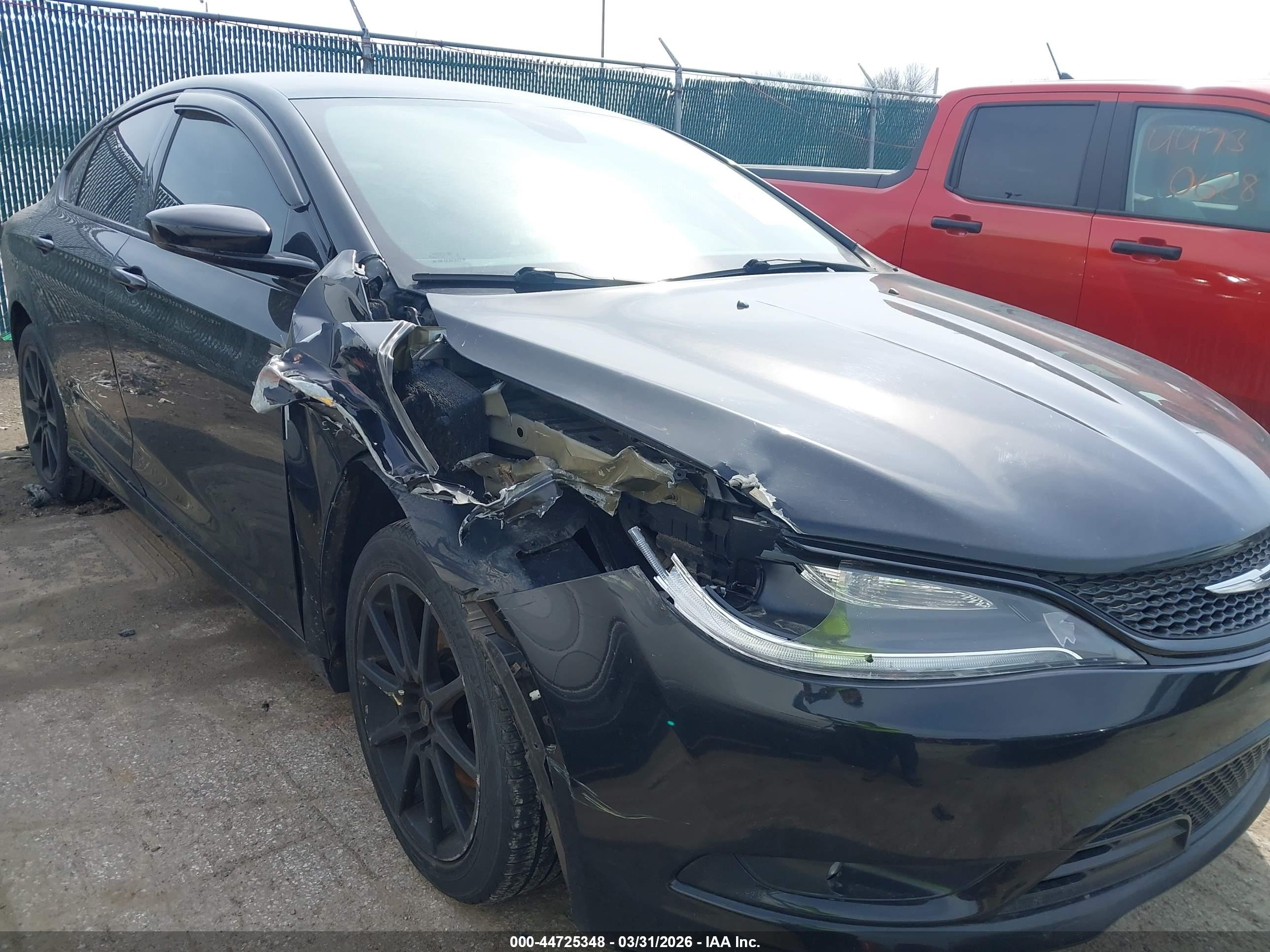 CHRYSLER 200 image 6