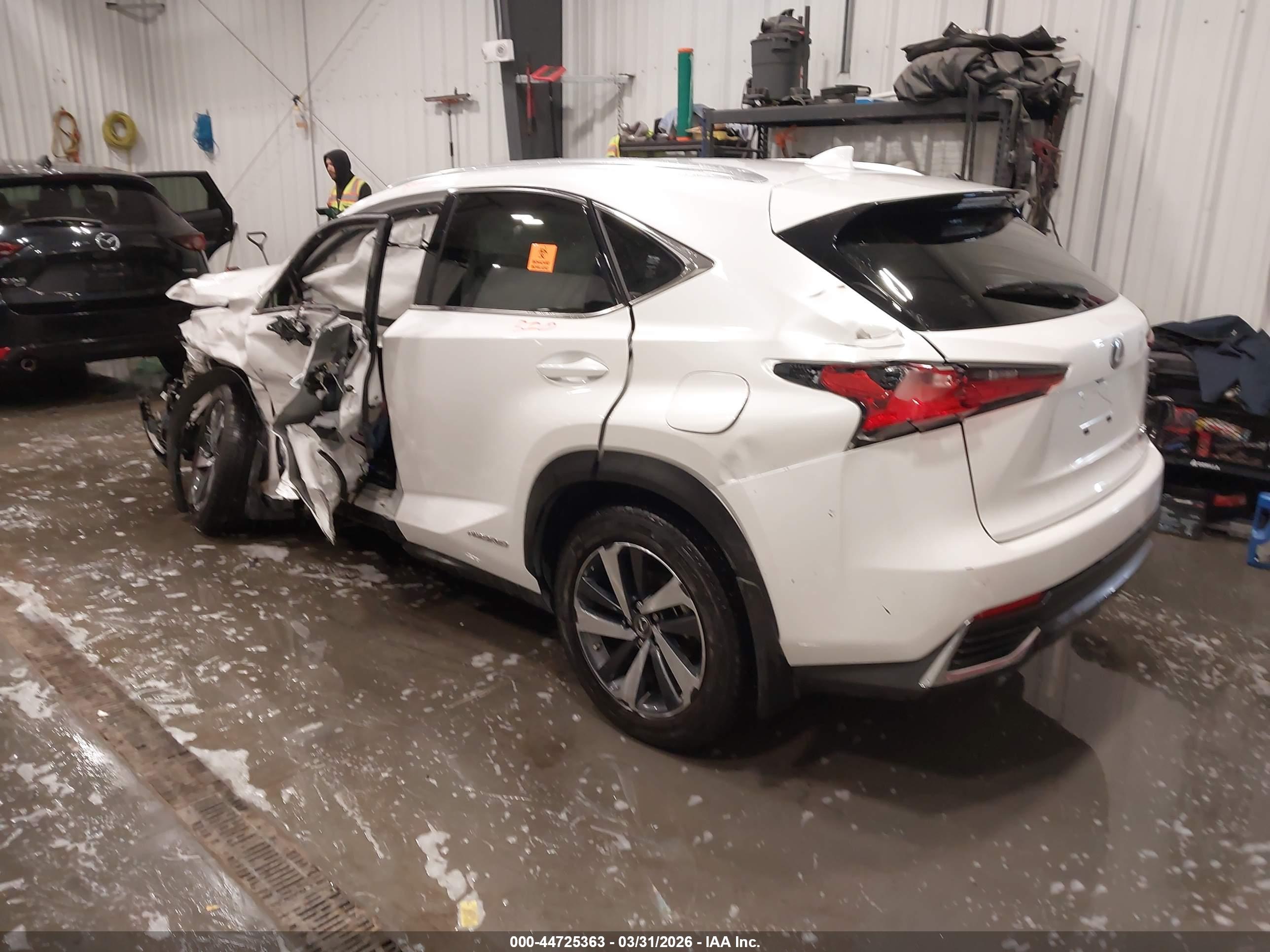 LEXUS NX image 3