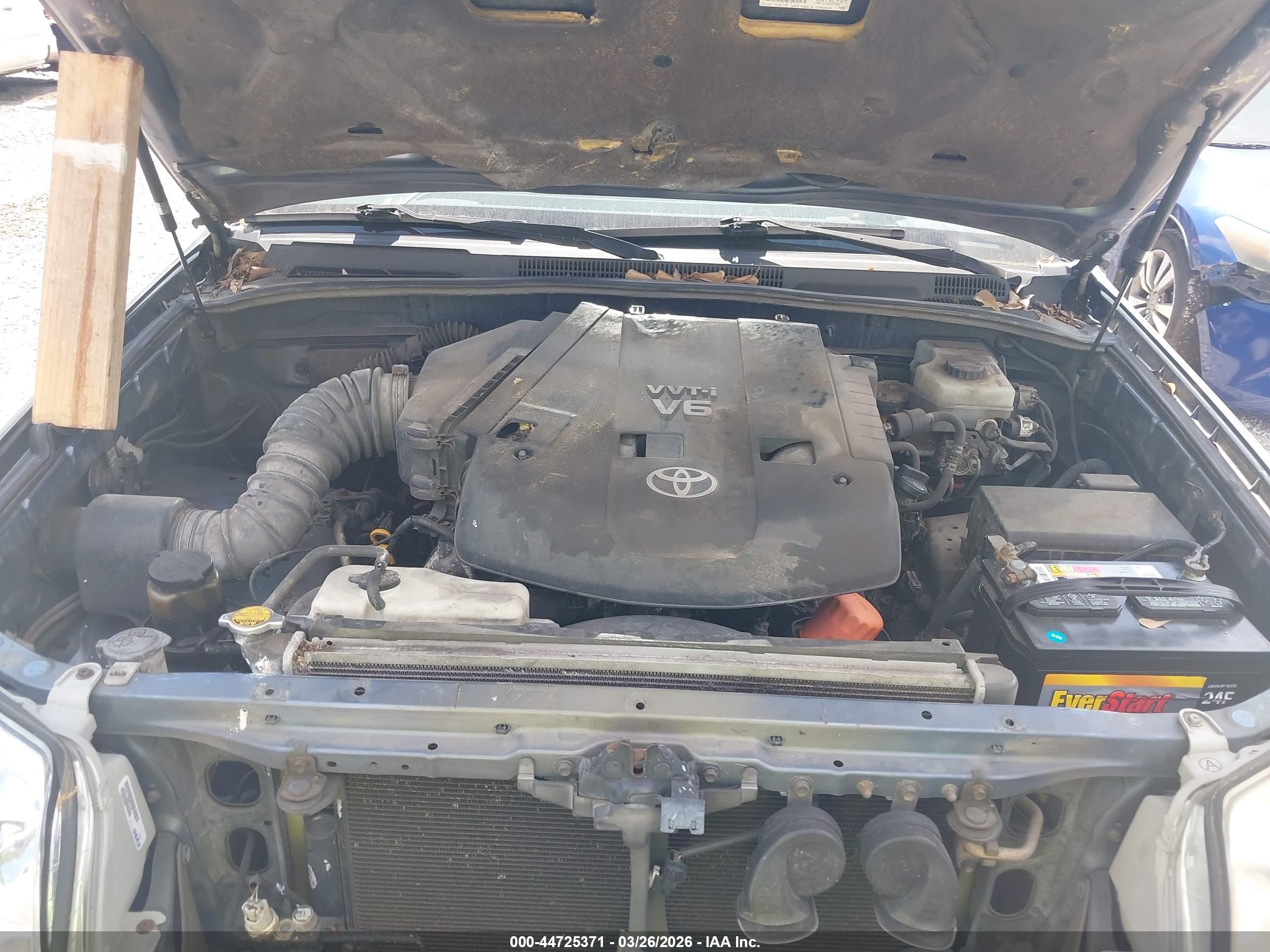 TOYOTA 4RUNNER image 6